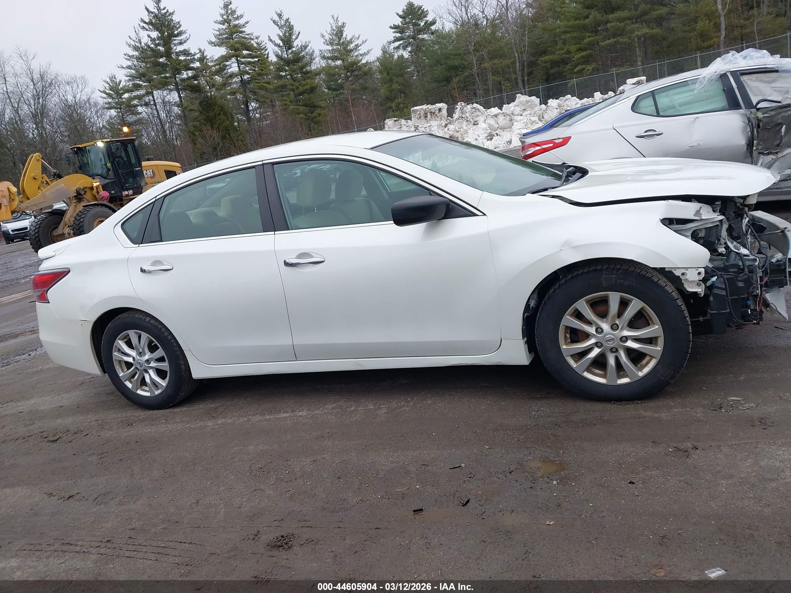 2015 Nissan Altima 2.5 S White vin: 1N4AL3AP3FC117271