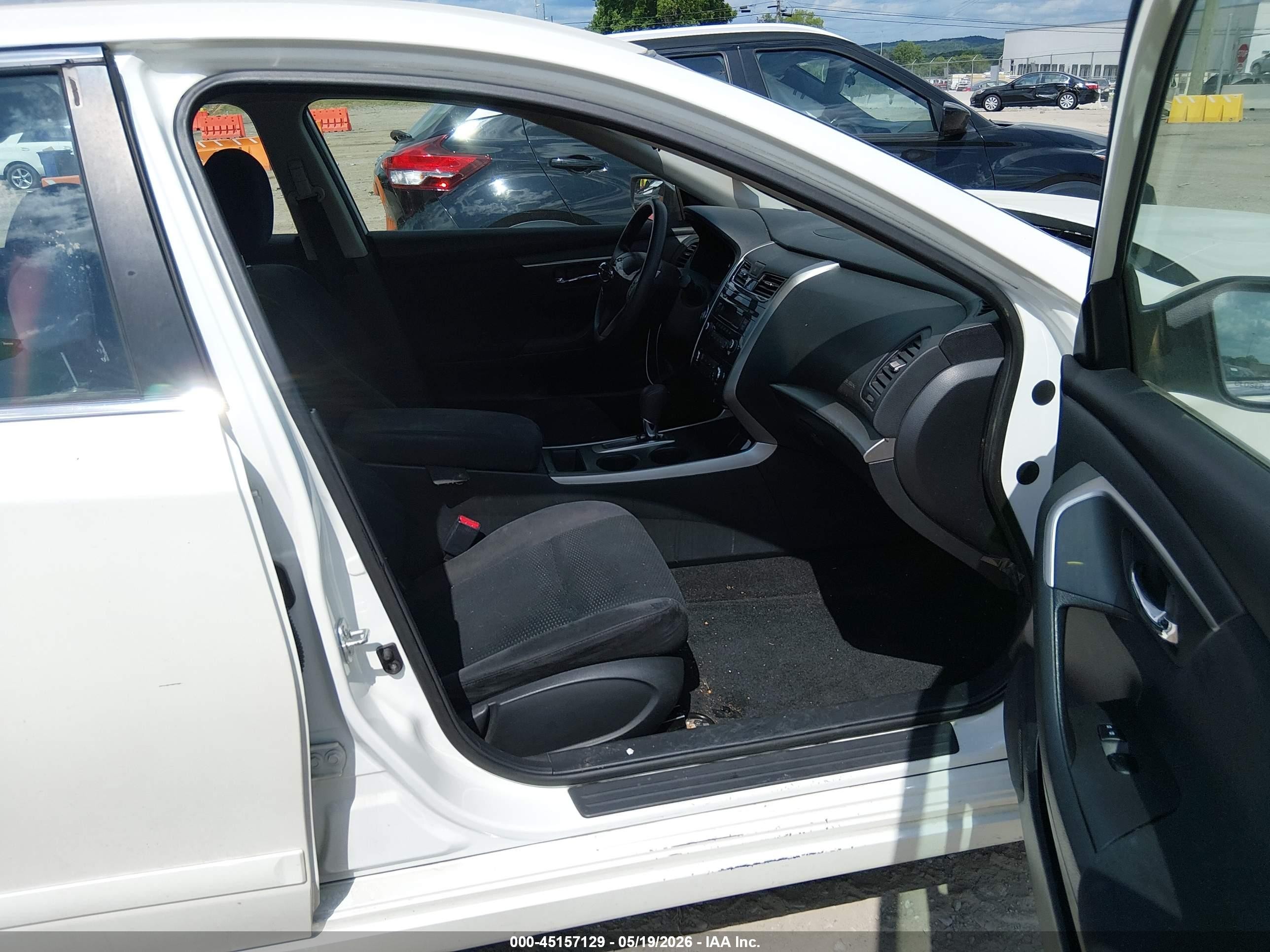 2015 Nissan Altima 2.5 S White vin: 1N4AL3AP3FC127119