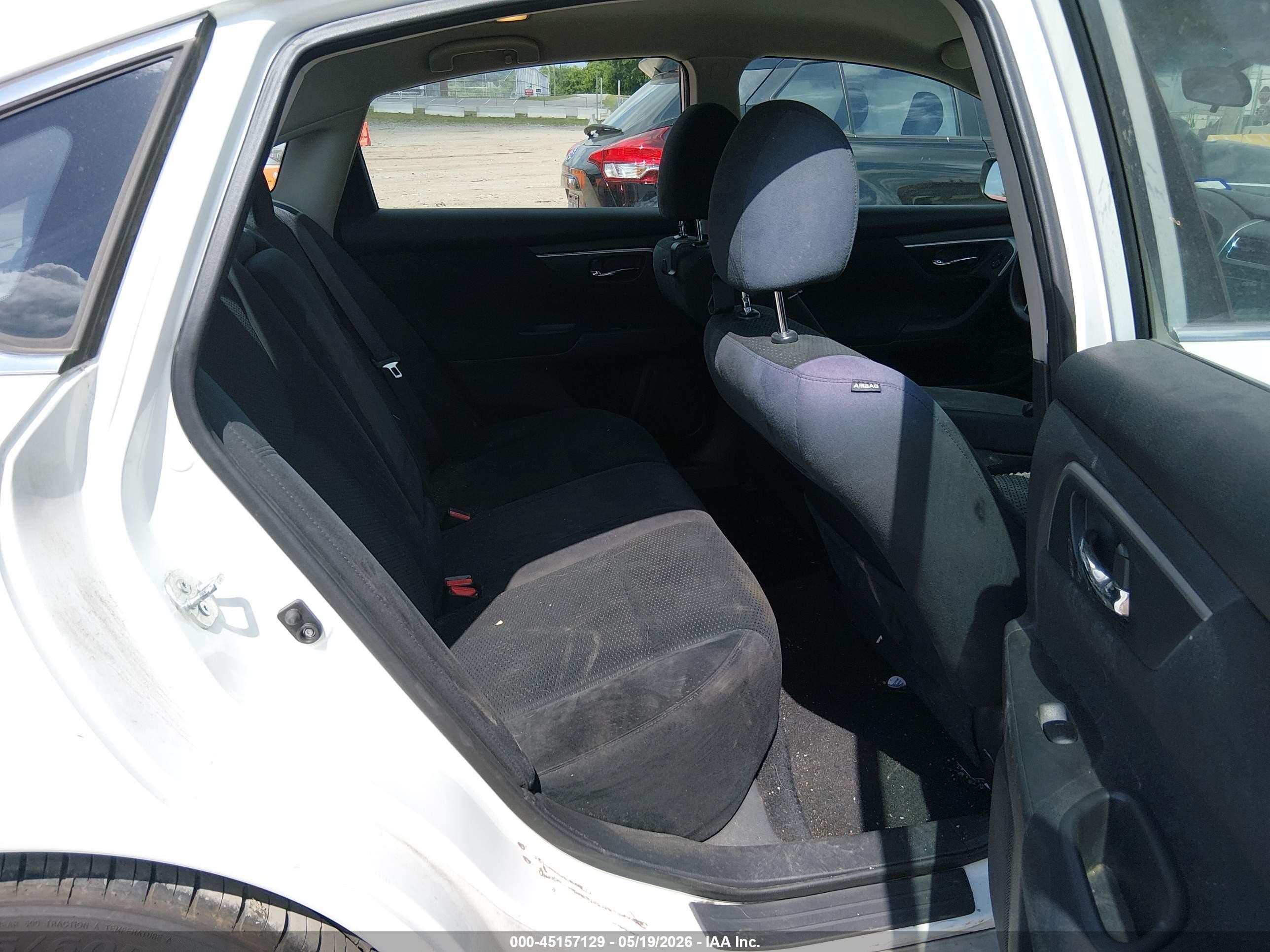 2015 Nissan Altima 2.5 S White vin: 1N4AL3AP3FC127119