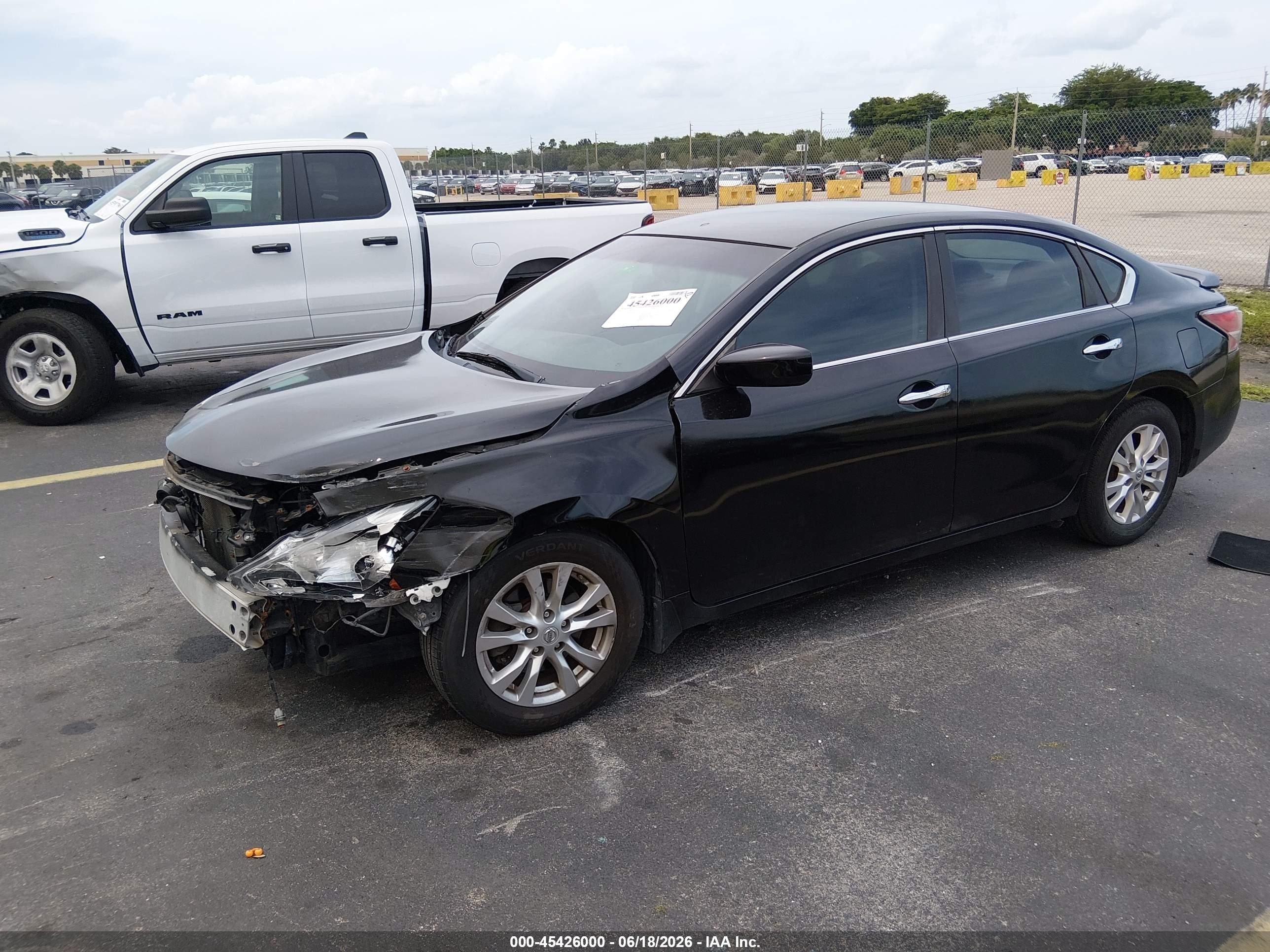 2015 Nissan Altima 2.5 S Черный vin: 1N4AL3AP3FC137620