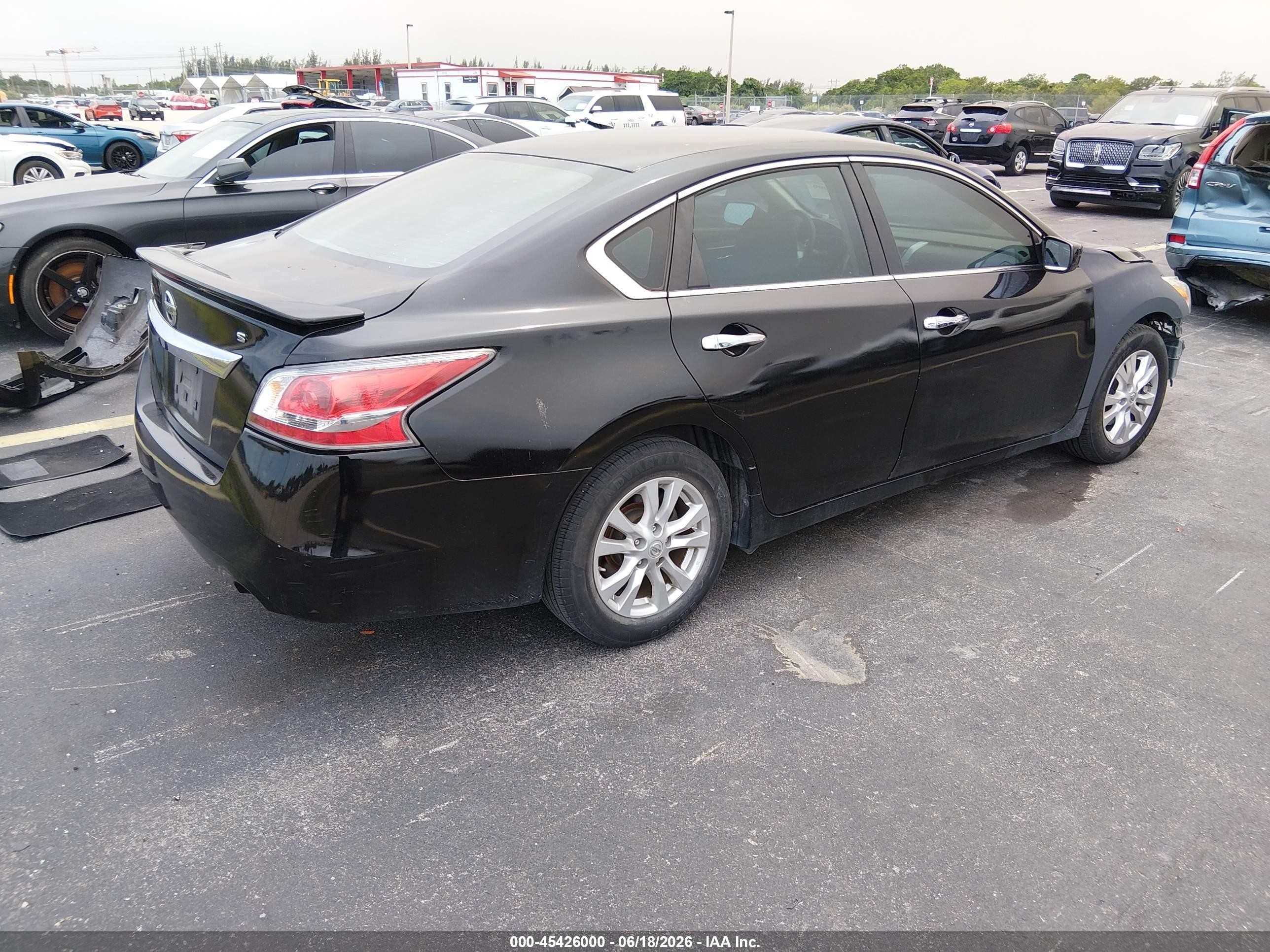 2015 Nissan Altima 2.5 S Черный vin: 1N4AL3AP3FC137620