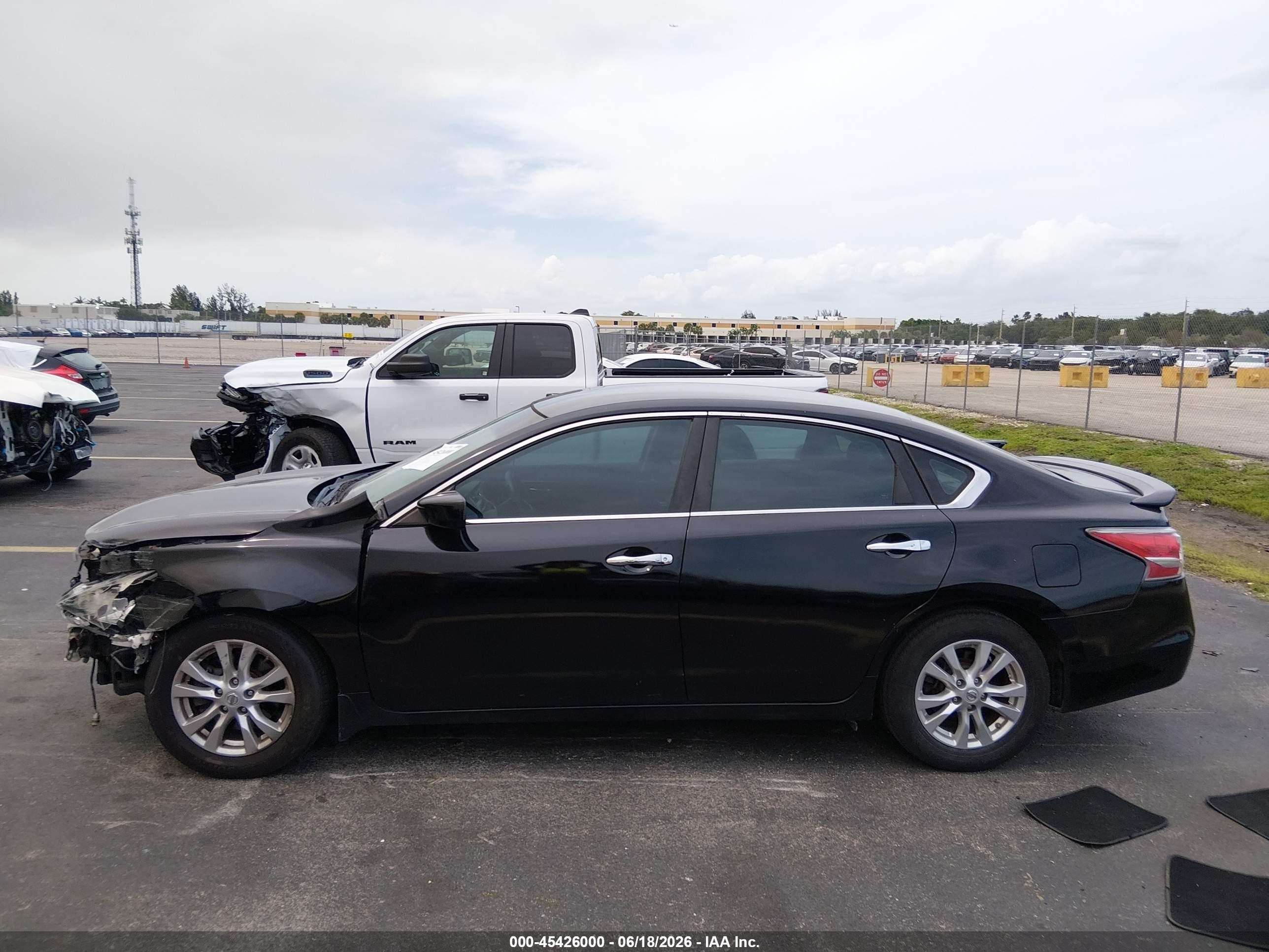 2015 Nissan Altima 2.5 S Черный vin: 1N4AL3AP3FC137620