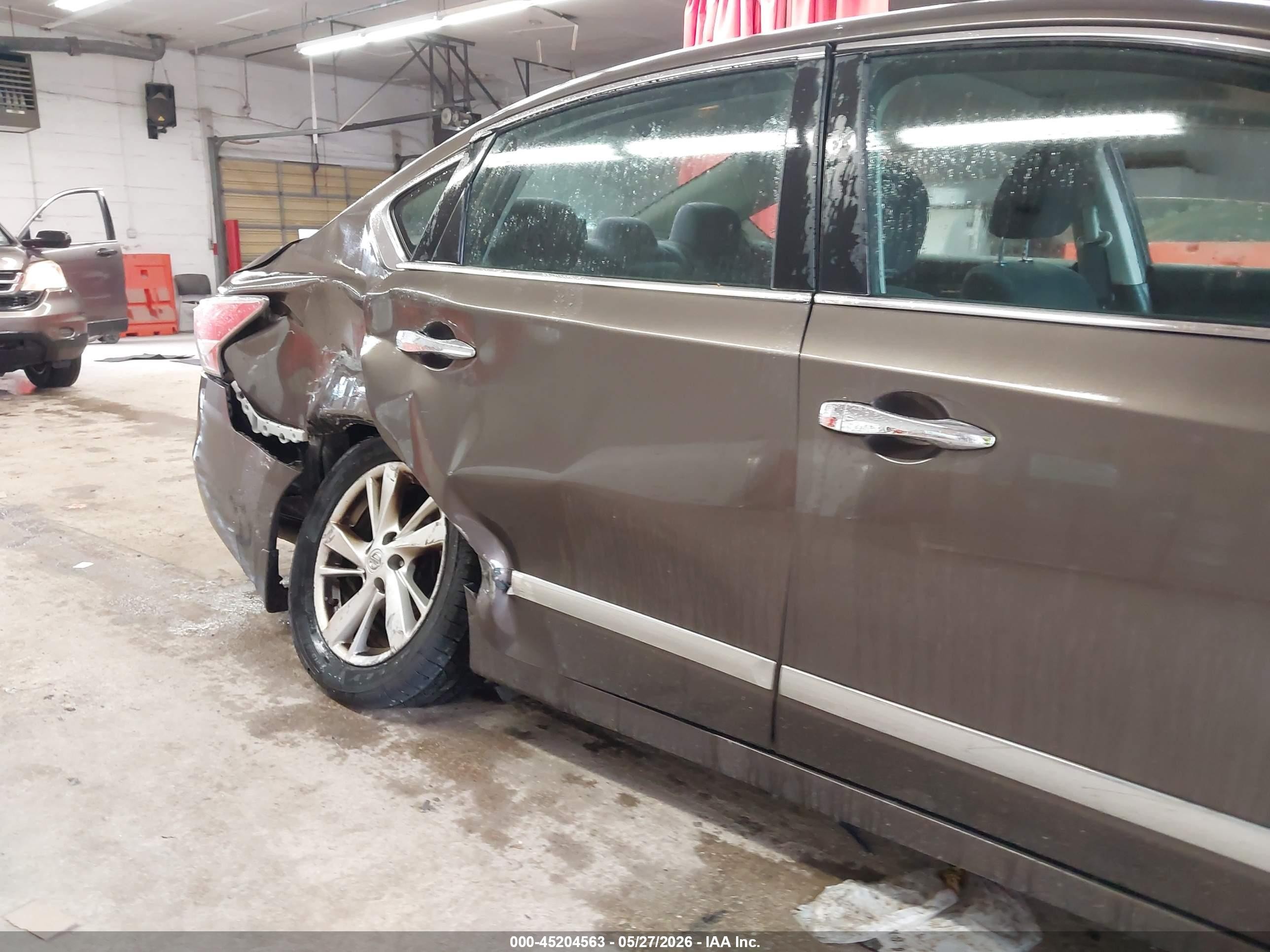 2015 Nissan Altima 2.5 Sv Коричневый vin: 1N4AL3AP3FC138749
