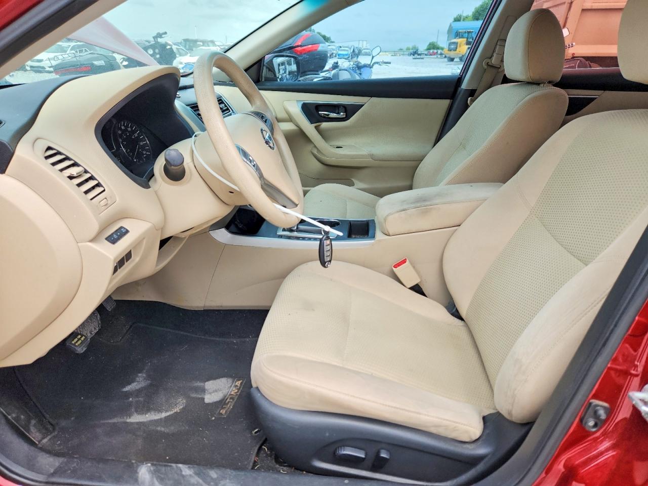 2015 Nissan Altima 2.5 S Maroon vin: 1N4AL3AP3FC138878