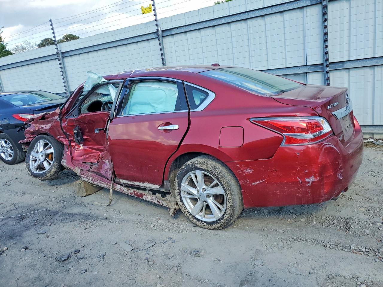 2015 Nissan Altima 2.5 Sv Red vin: 1N4AL3AP3FC139769