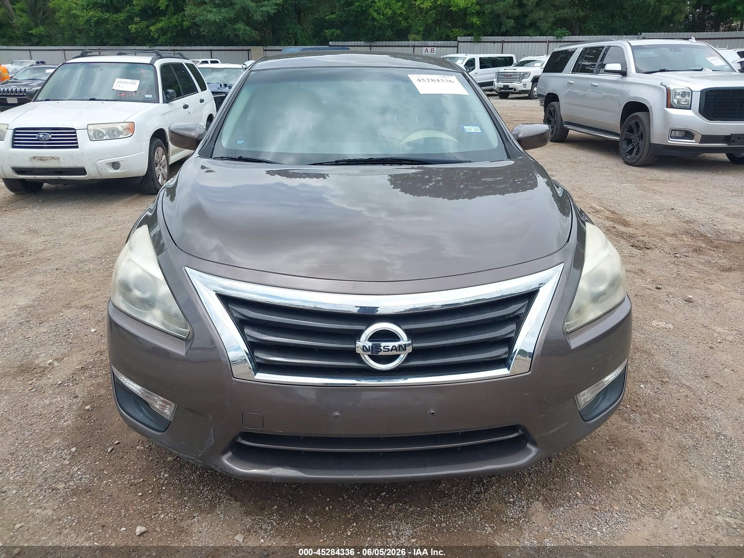 2015 Nissan Altima 2.5 S Brown vin: 1N4AL3AP3FC142588