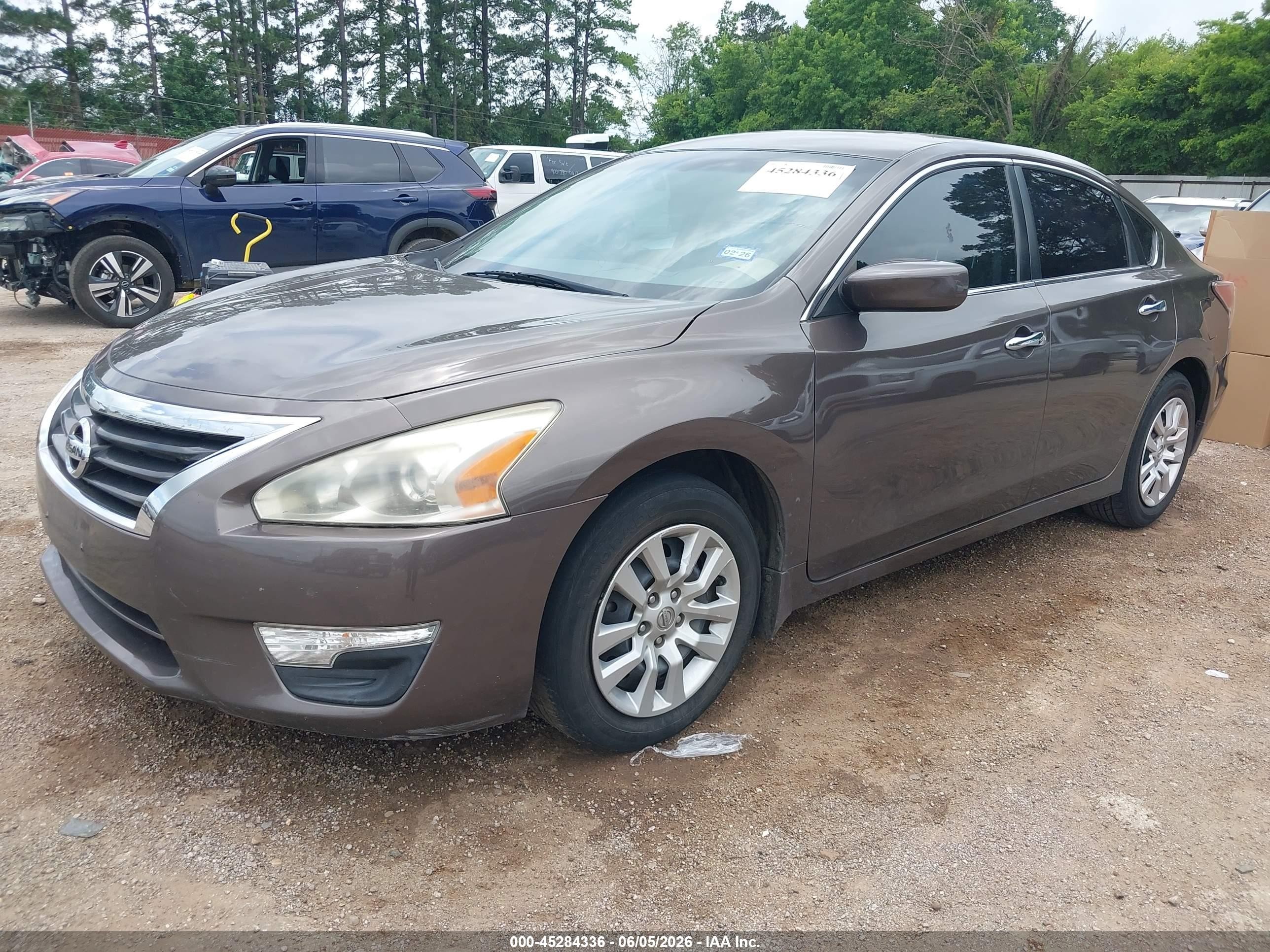 2015 Nissan Altima 2.5 S Brown vin: 1N4AL3AP3FC142588