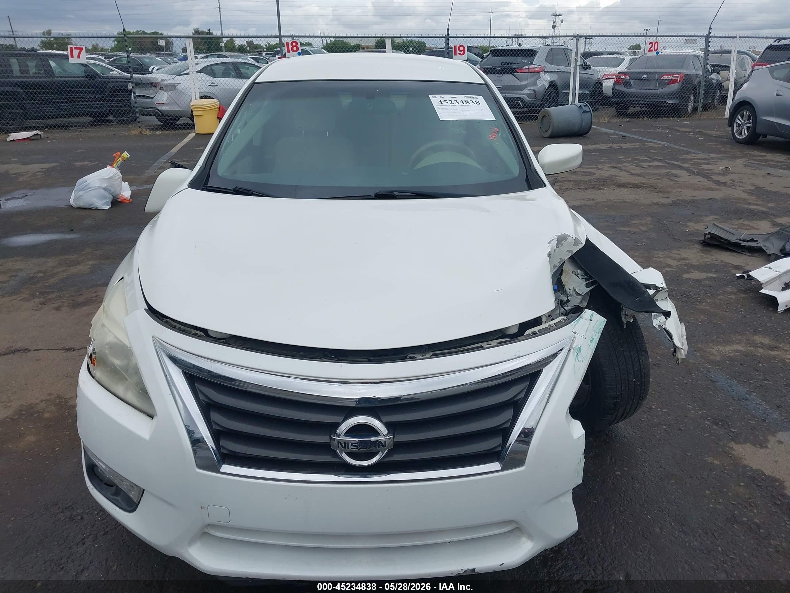 2015 Nissan Altima 2.5 Sv White vin: 1N4AL3AP3FC157303