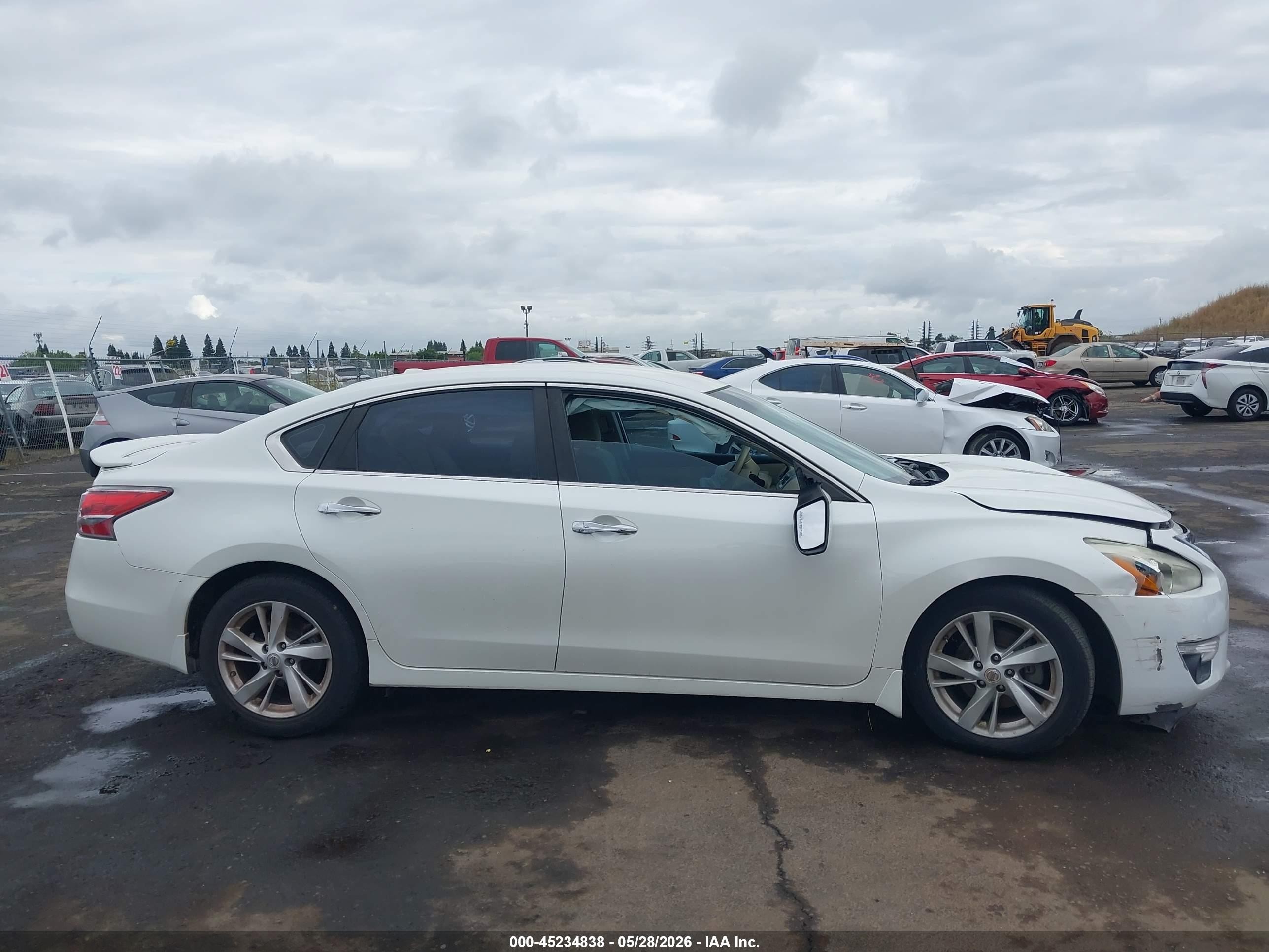 2015 Nissan Altima 2.5 Sv White vin: 1N4AL3AP3FC157303