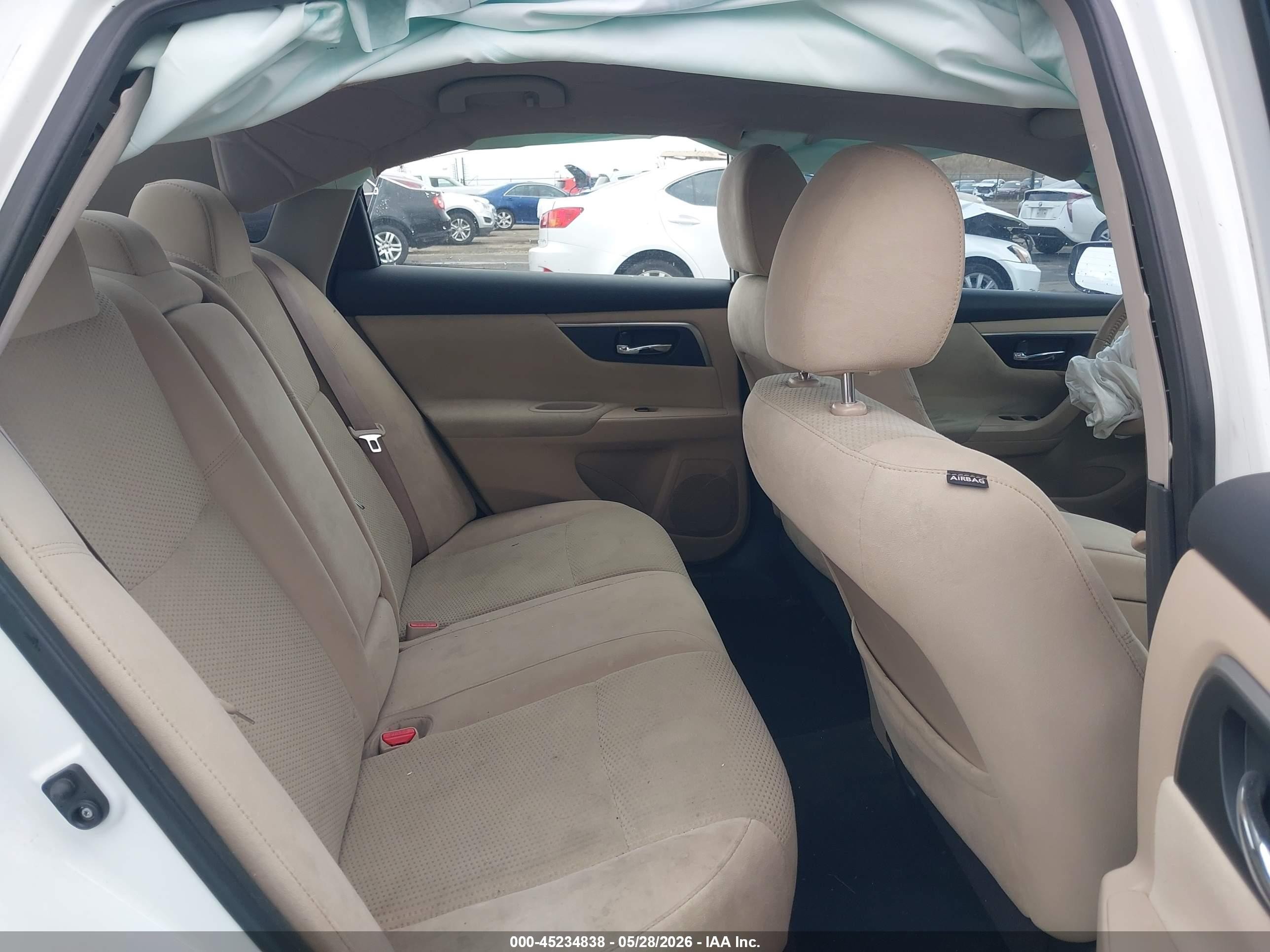 2015 Nissan Altima 2.5 Sv White vin: 1N4AL3AP3FC157303
