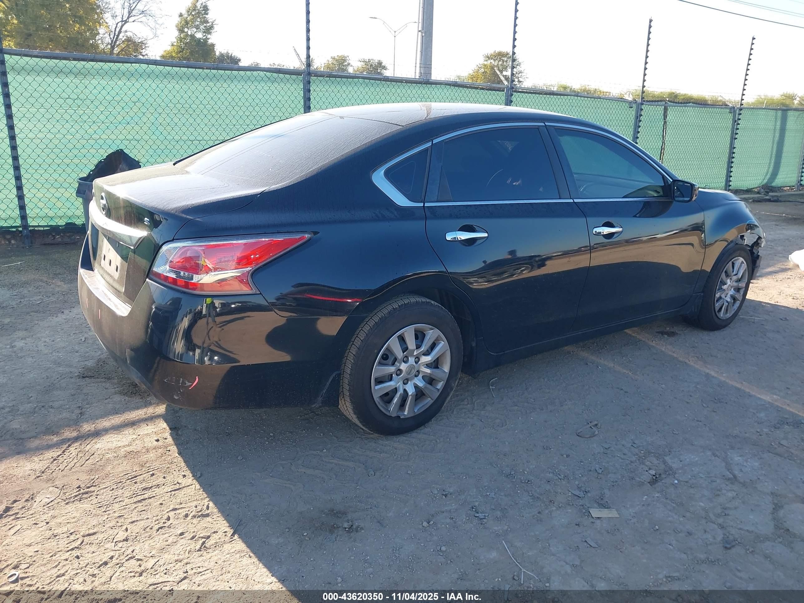 2015 Nissan Altima 2.5 S Black vin: 1N4AL3AP3FC164025