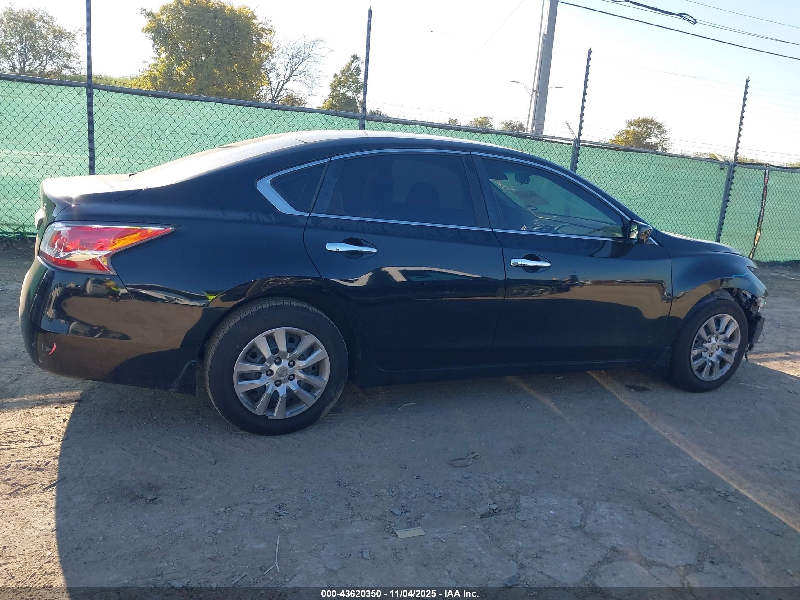 2015 Nissan Altima 2.5 S Black vin: 1N4AL3AP3FC164025