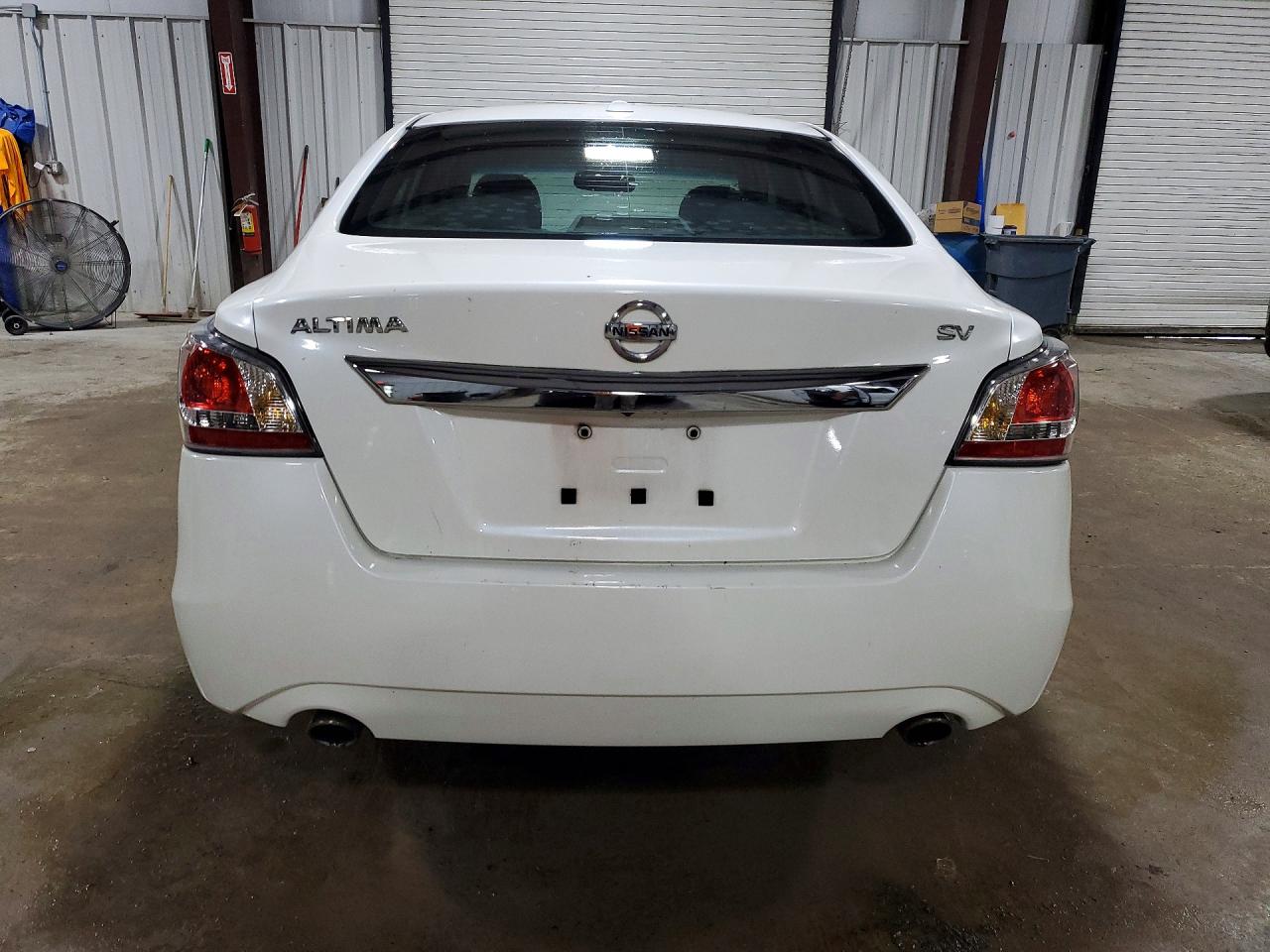 2015 Nissan Altima 2.5 Sv White vin: 1N4AL3AP3FC171508