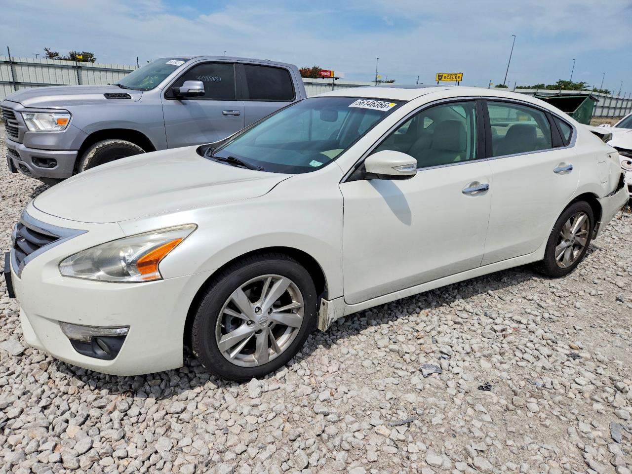 2015 Nissan Altima 2.5 Sv White vin: 1N4AL3AP3FC193444