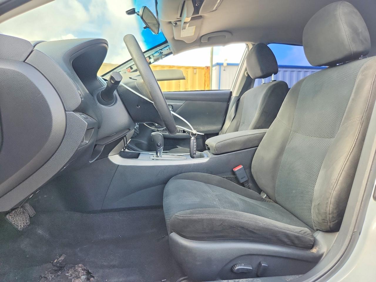 2015 Nissan Altima 2.5 S White vin: 1N4AL3AP3FC196280