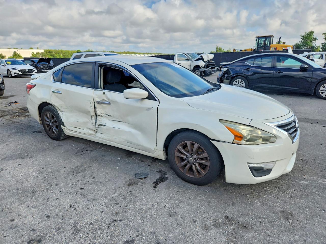 2015 Nissan Altima 2.5 S White vin: 1N4AL3AP3FC196280