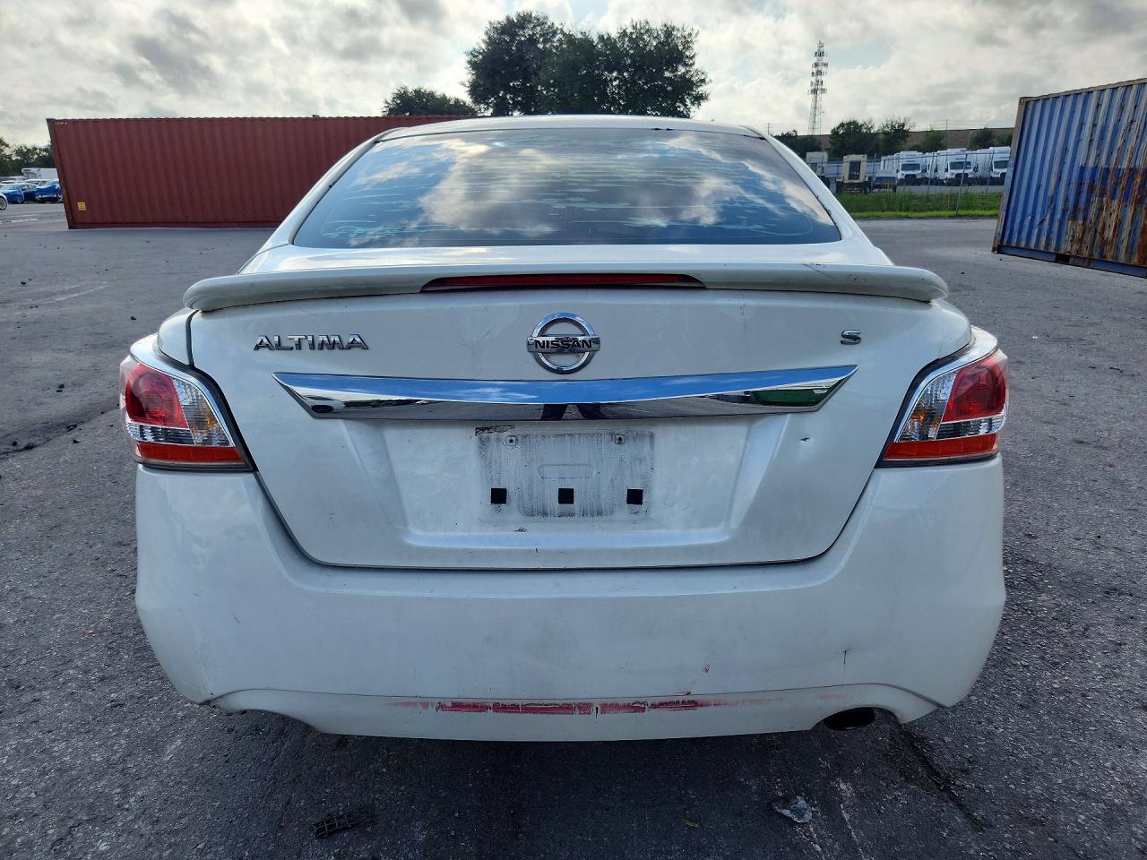 2015 Nissan Altima 2.5 S White vin: 1N4AL3AP3FC196280