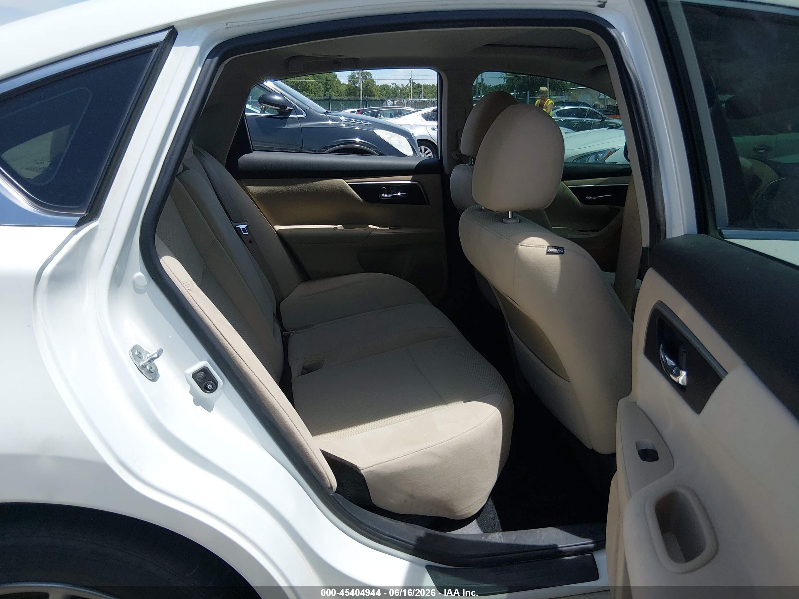 2015 Nissan Altima 2.5 Sv Белый vin: 1N4AL3AP3FC198210