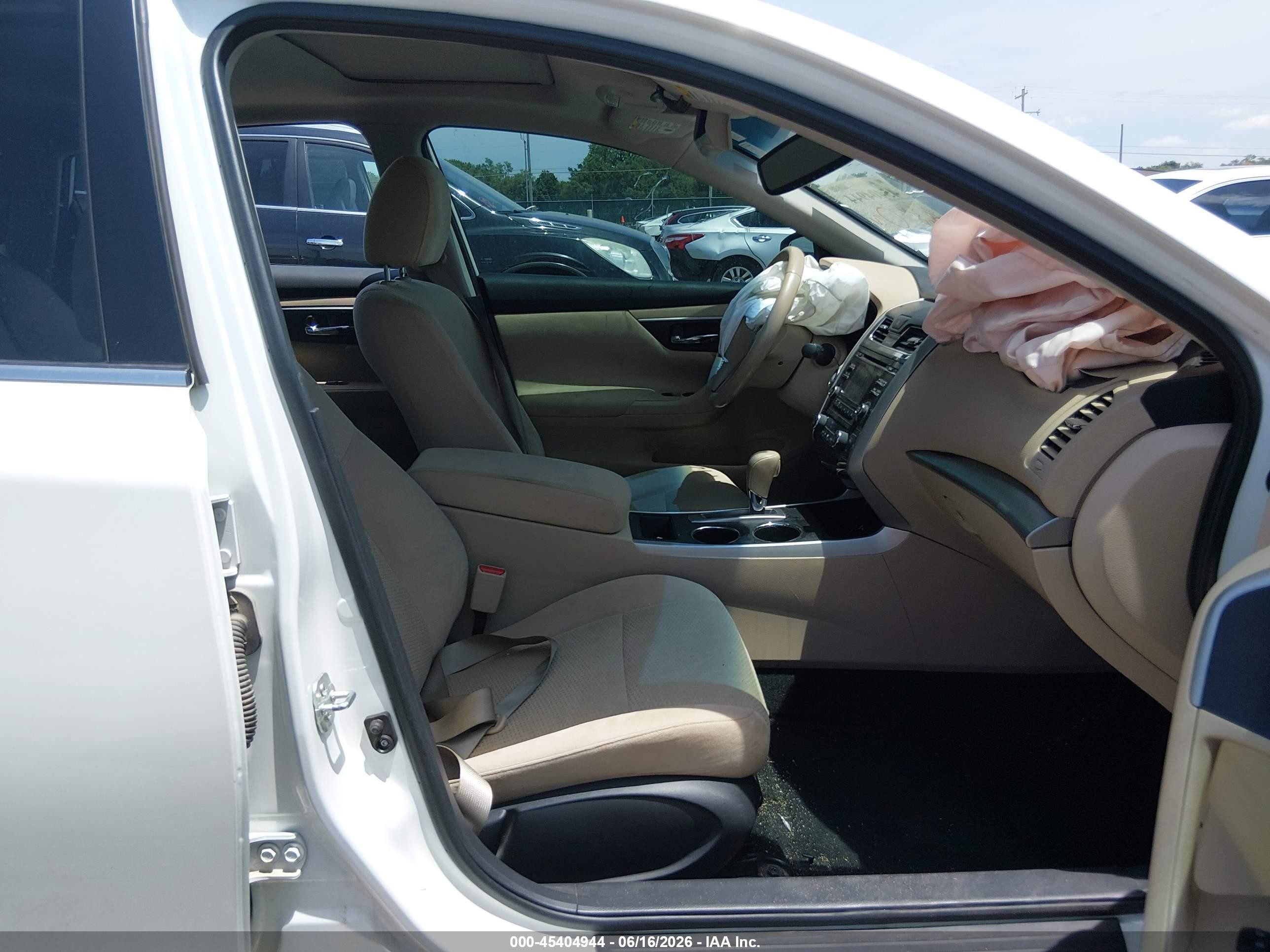 2015 Nissan Altima 2.5 Sv Белый vin: 1N4AL3AP3FC198210