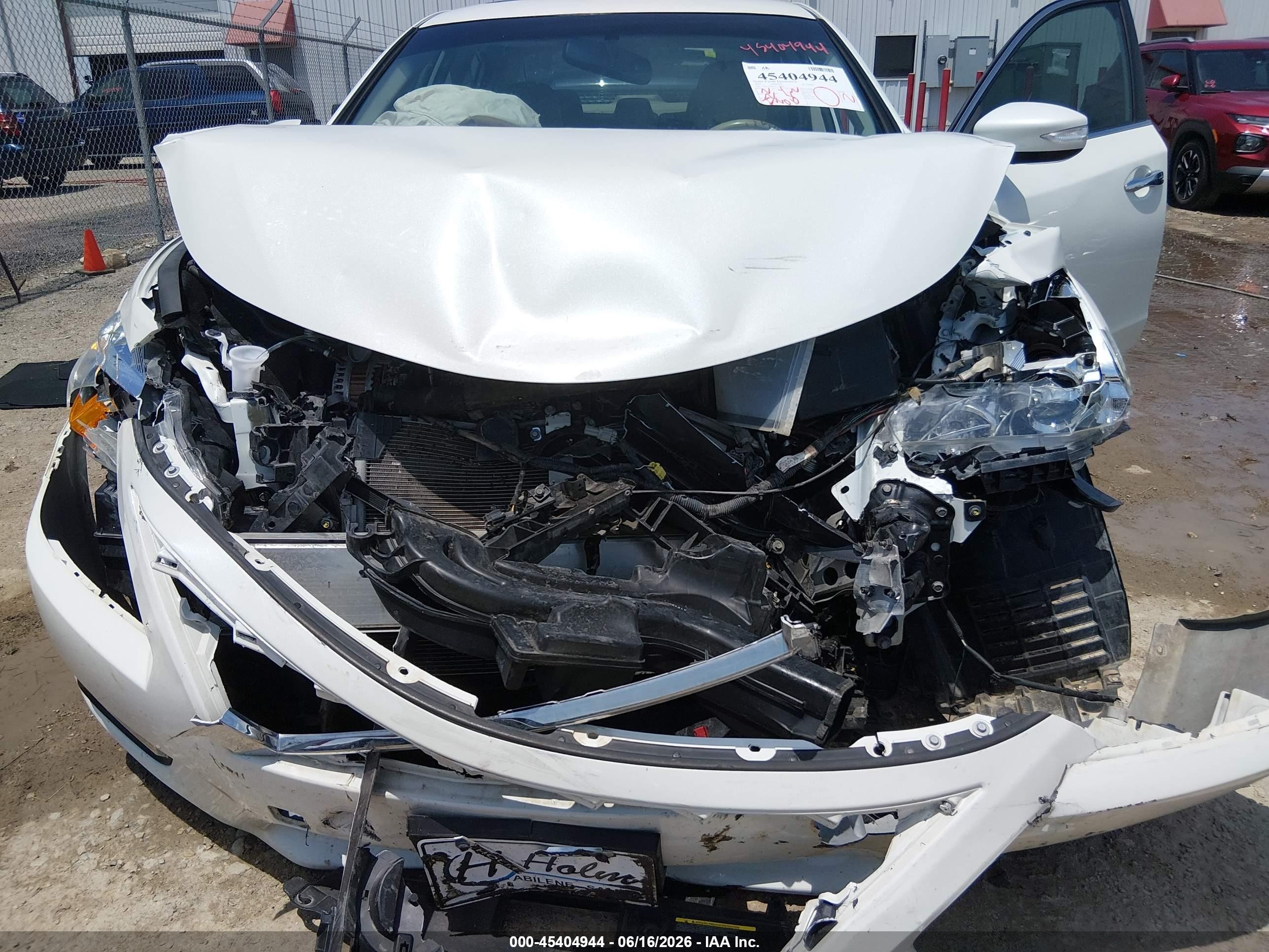 2015 Nissan Altima 2.5 Sv Белый vin: 1N4AL3AP3FC198210