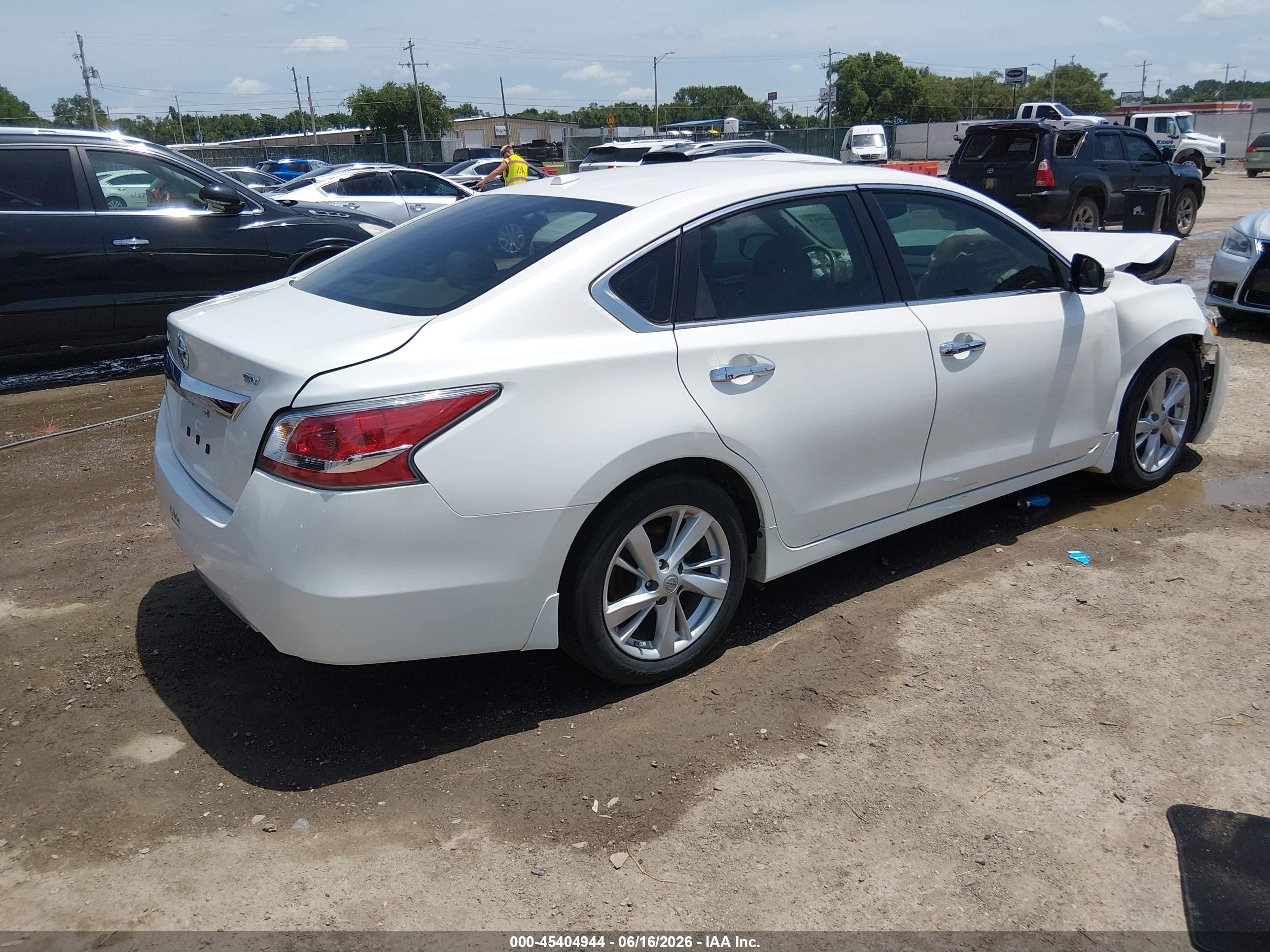 2015 Nissan Altima 2.5 Sv Белый vin: 1N4AL3AP3FC198210