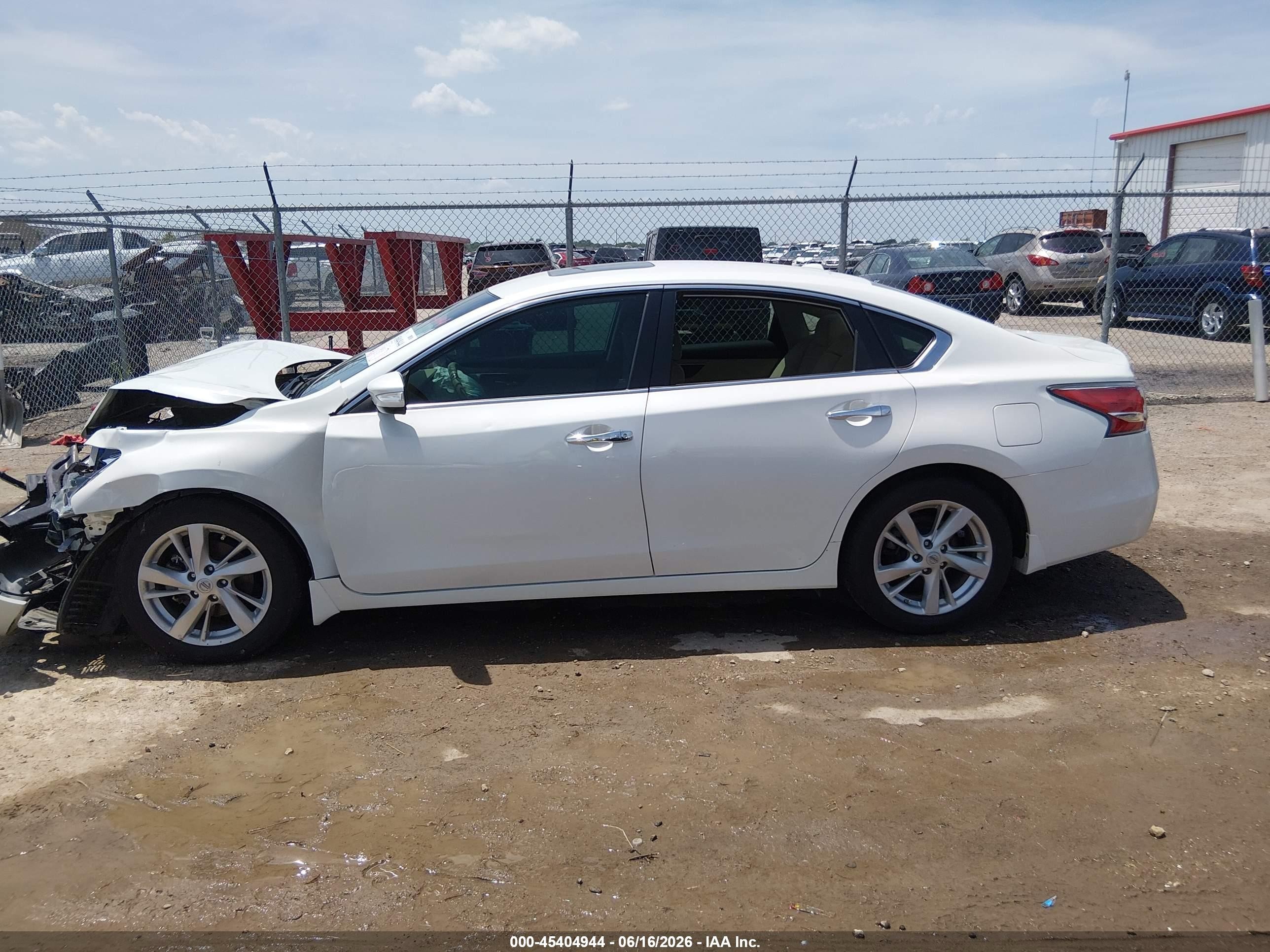 2015 Nissan Altima 2.5 Sv Белый vin: 1N4AL3AP3FC198210