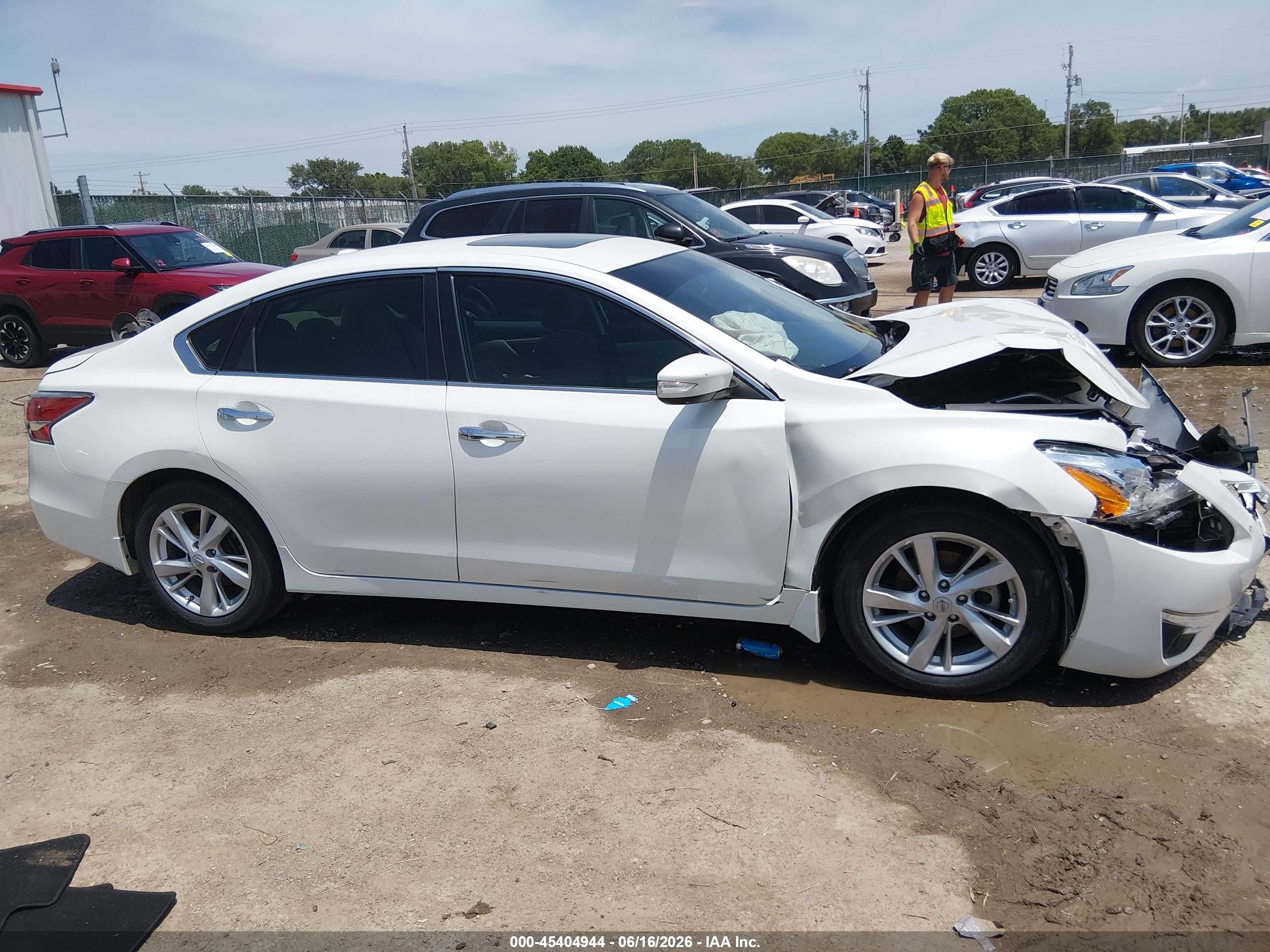 2015 Nissan Altima 2.5 Sv Белый vin: 1N4AL3AP3FC198210