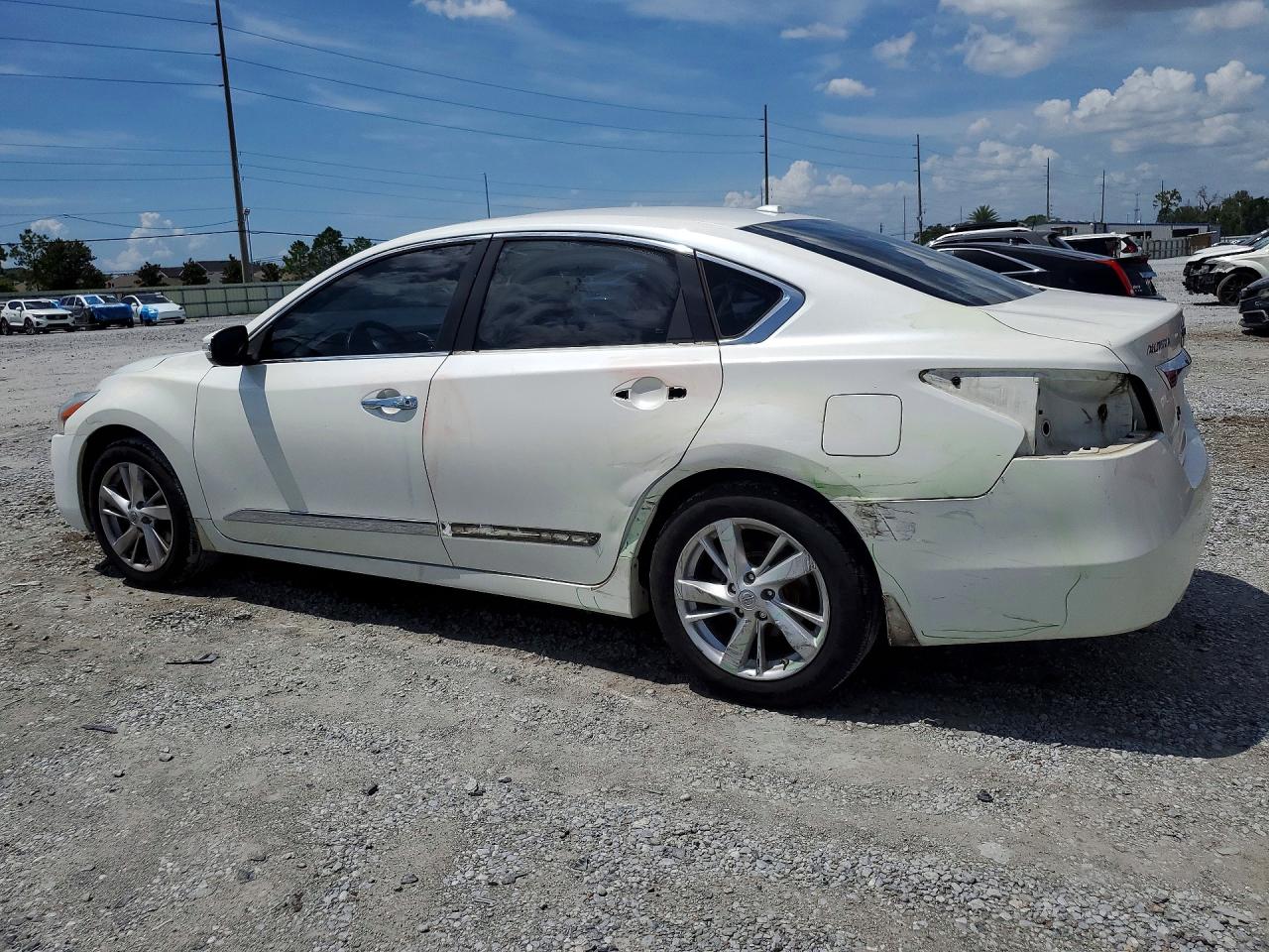2015 Nissan Altima 2.5 Sv White vin: 1N4AL3AP3FC201073