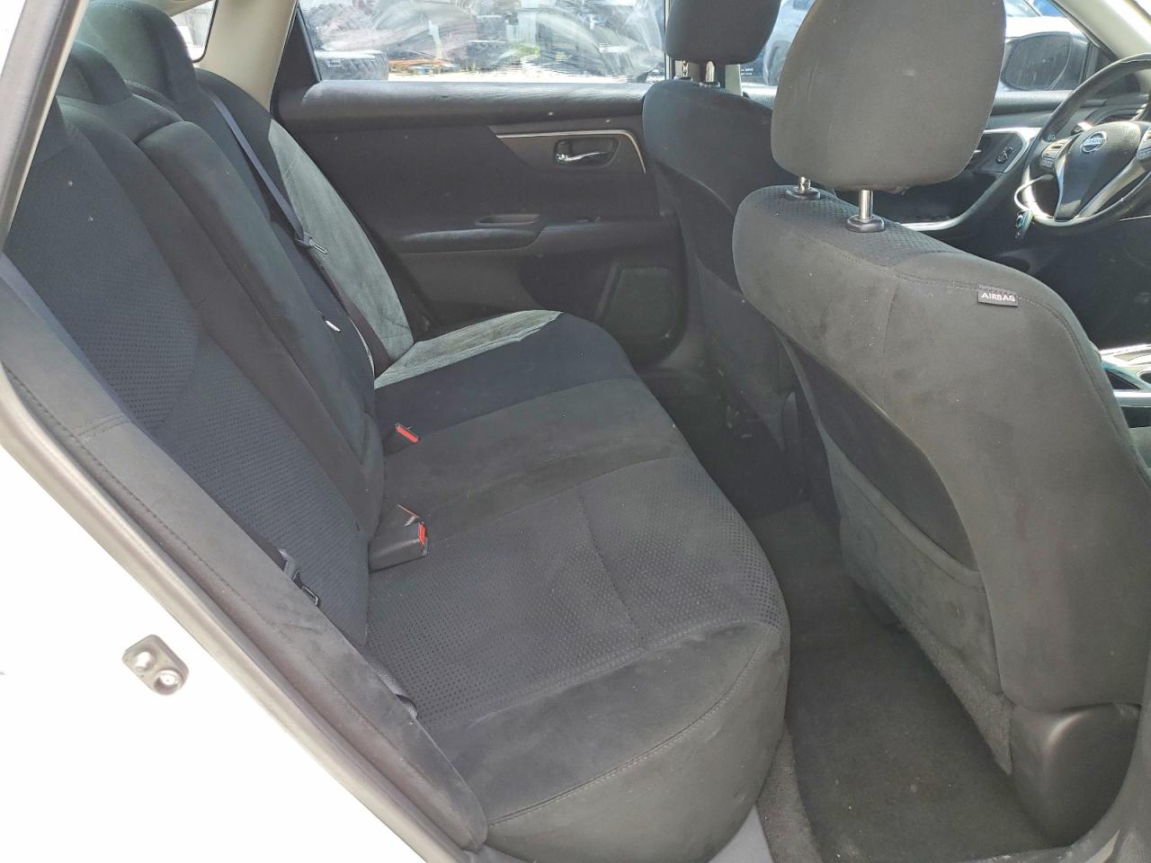 2015 Nissan Altima 2.5 Sv White vin: 1N4AL3AP3FC201073