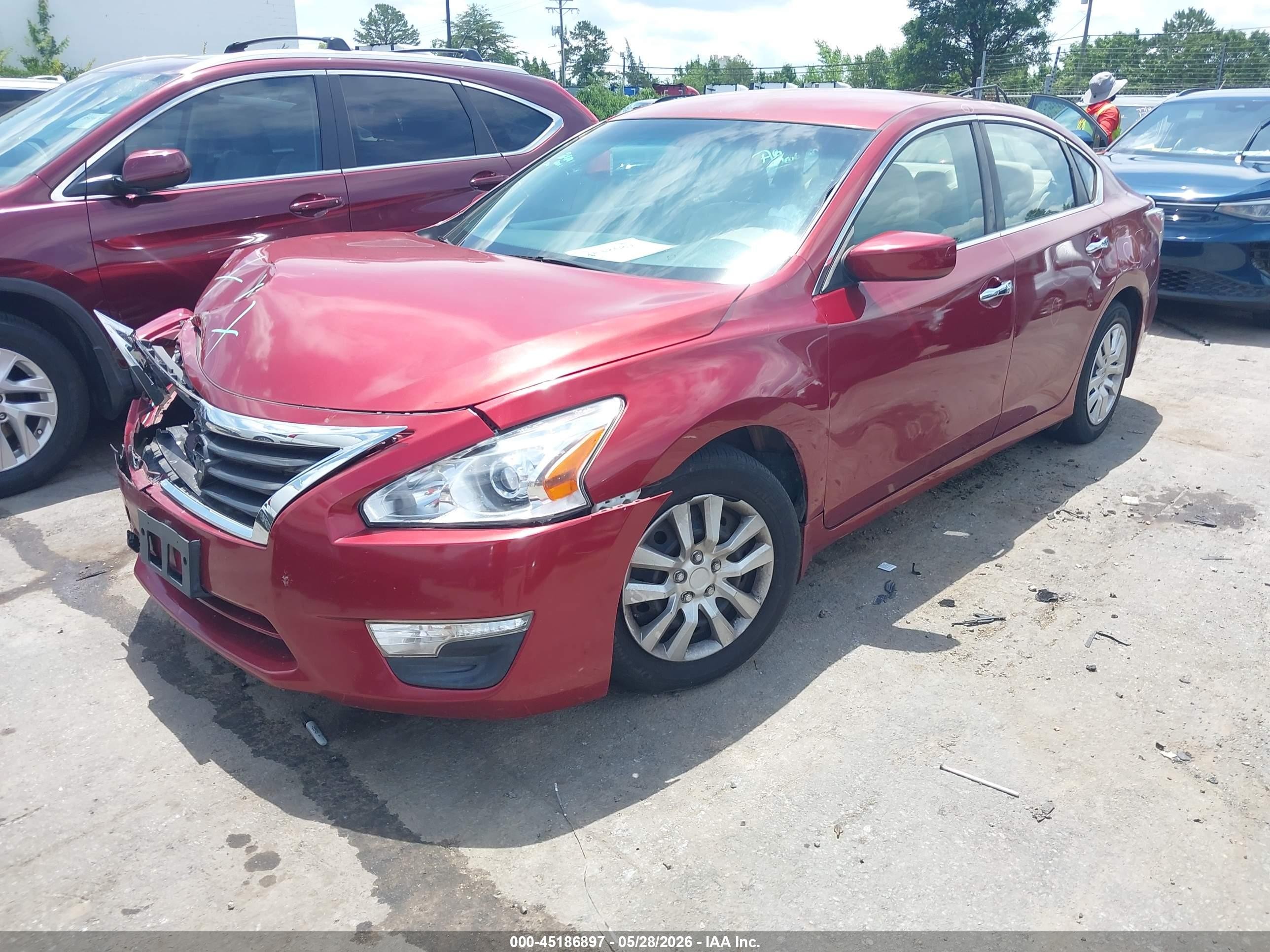 2015 Nissan Altima 2.5 S Red vin: 1N4AL3AP3FC201509