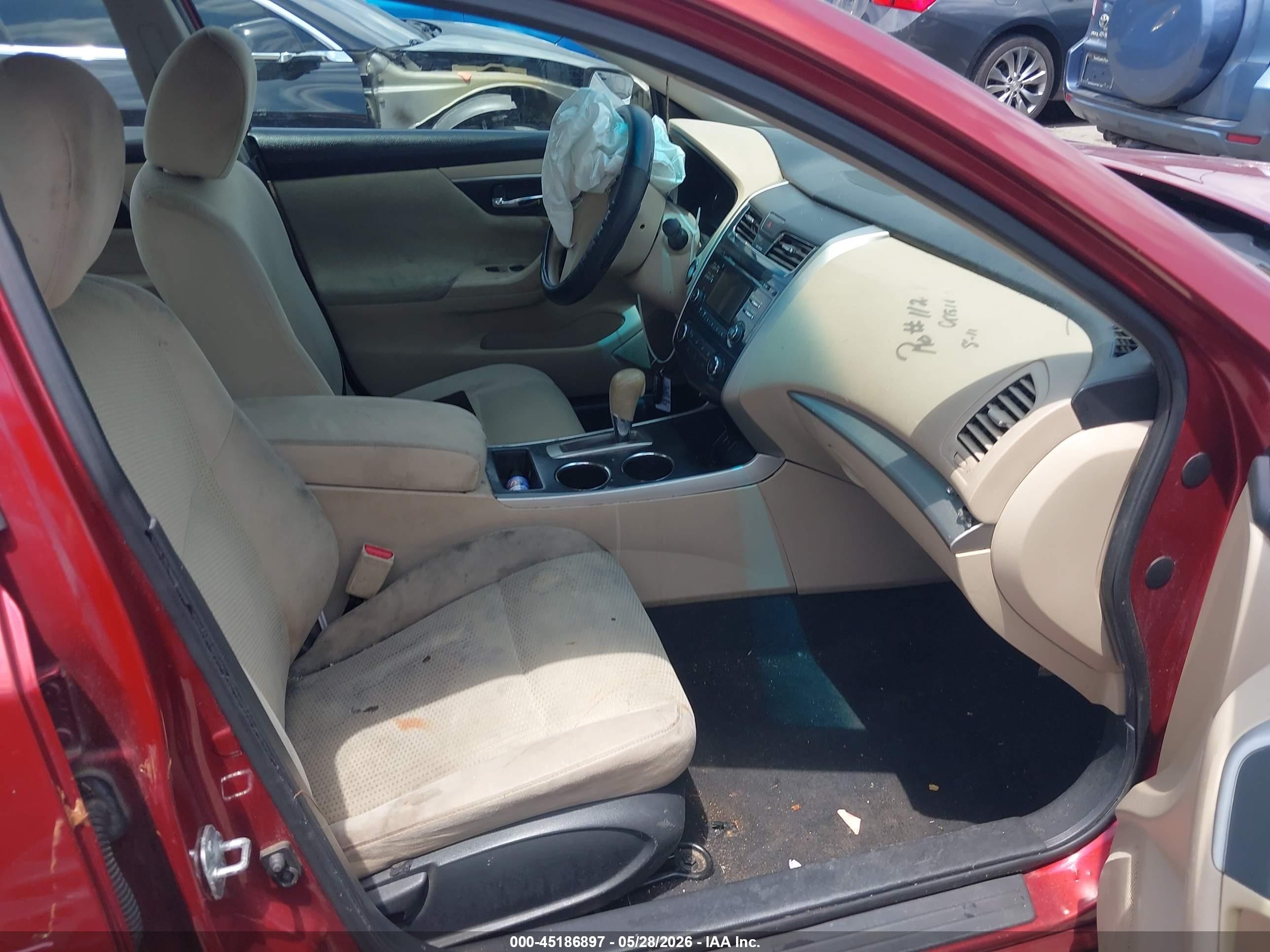 2015 Nissan Altima 2.5 S Red vin: 1N4AL3AP3FC201509