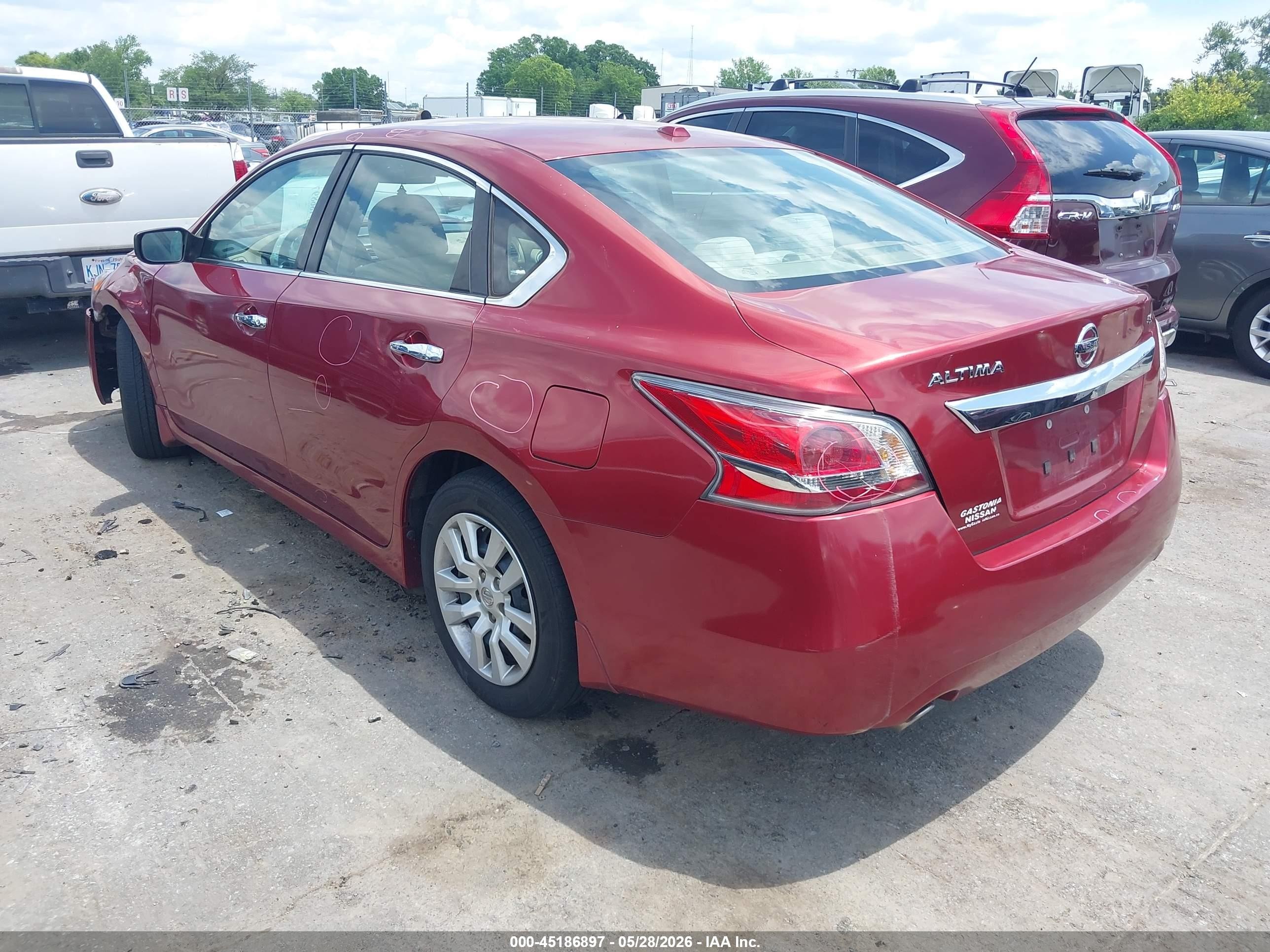 2015 Nissan Altima 2.5 S Red vin: 1N4AL3AP3FC201509