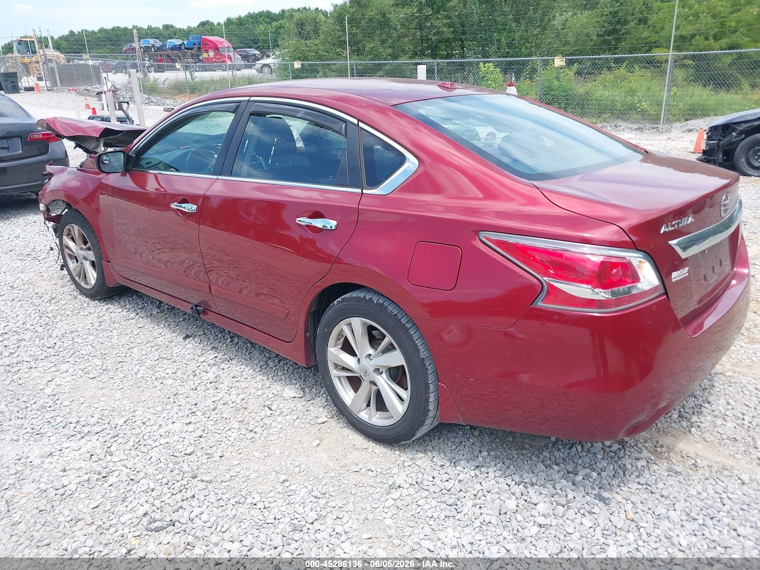 2015 Nissan Altima 2.5 Sv Красный vin: 1N4AL3AP3FC204331