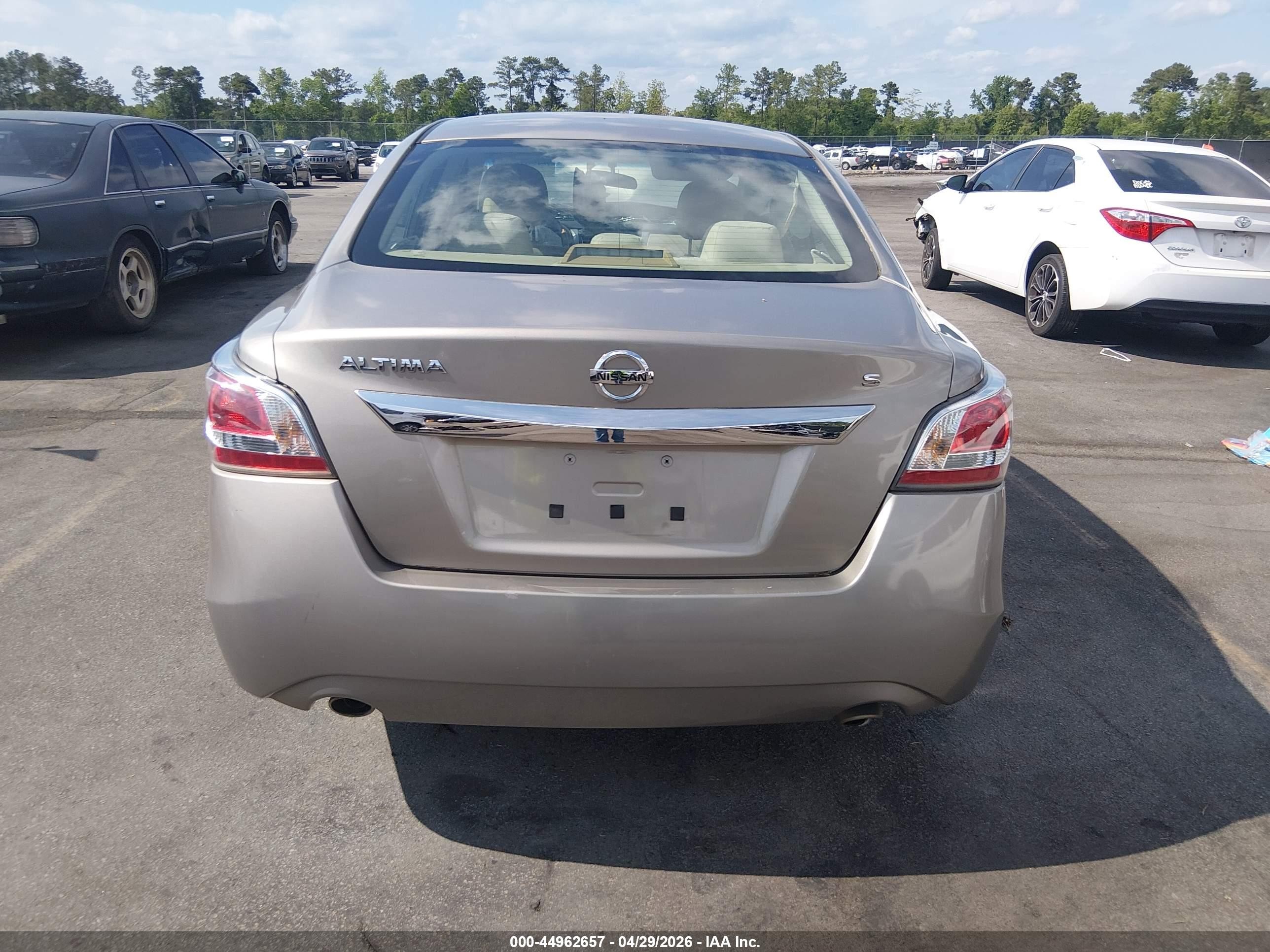 2015 Nissan Altima 2.5 S Champagne vin: 1N4AL3AP3FC208119