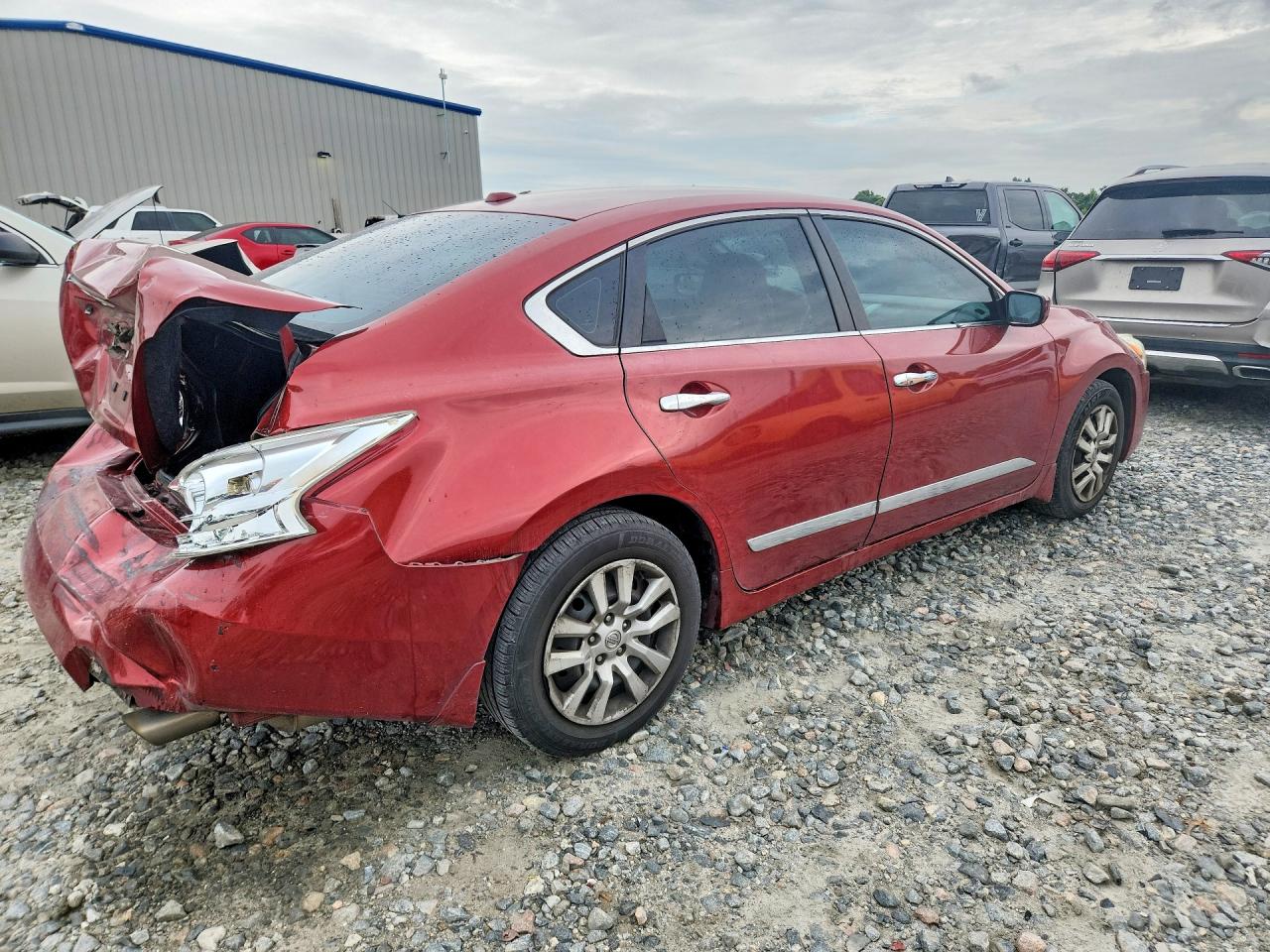 2015 Nissan Altima 2.5 S Red vin: 1N4AL3AP3FC209531