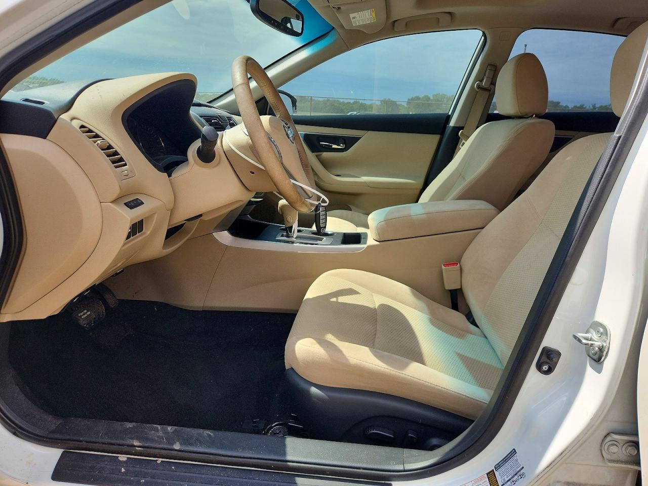2015 Nissan Altima 2.5 Sv White vin: 1N4AL3AP3FC213949