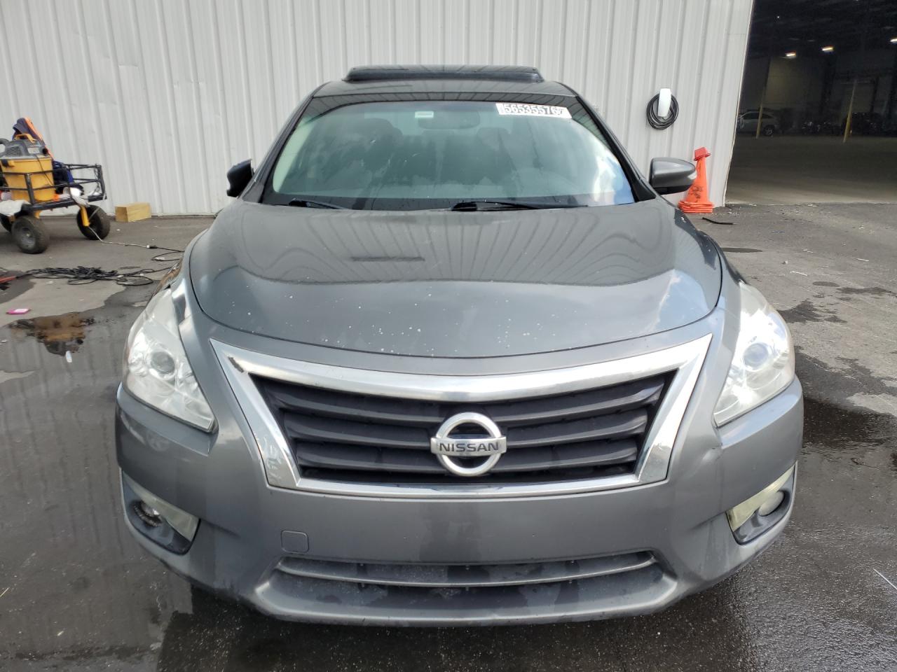 2015 Nissan Altima 2.5 Sv Gray vin: 1N4AL3AP3FC247129 Damage: Hood, Chipped, 7