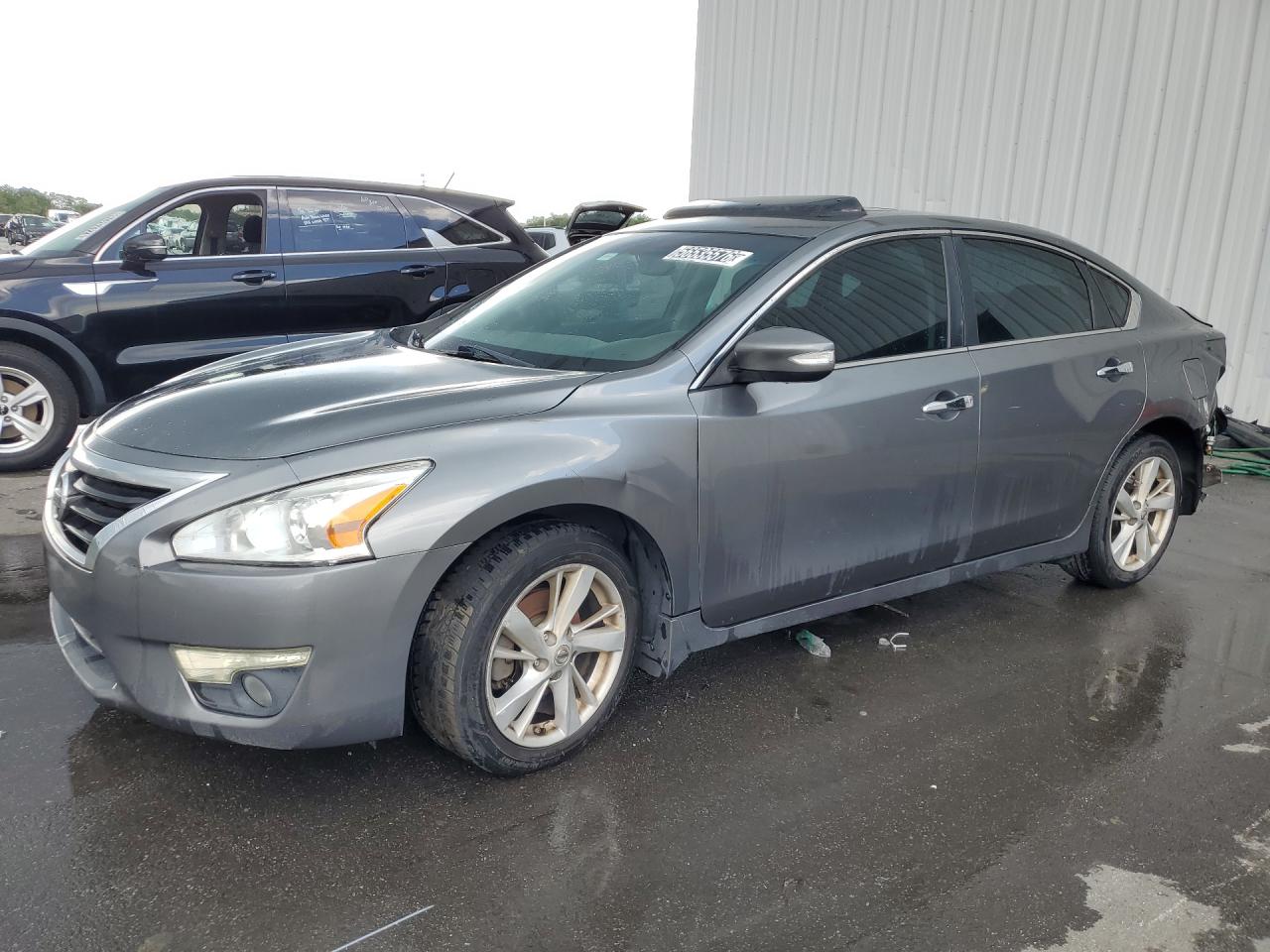 2015 Nissan Altima 2.5 Sv Gray vin: 1N4AL3AP3FC247129 Damage: Left Front Fender, Dent(S) W/ Paint Dmg, 2 To 3 Inches