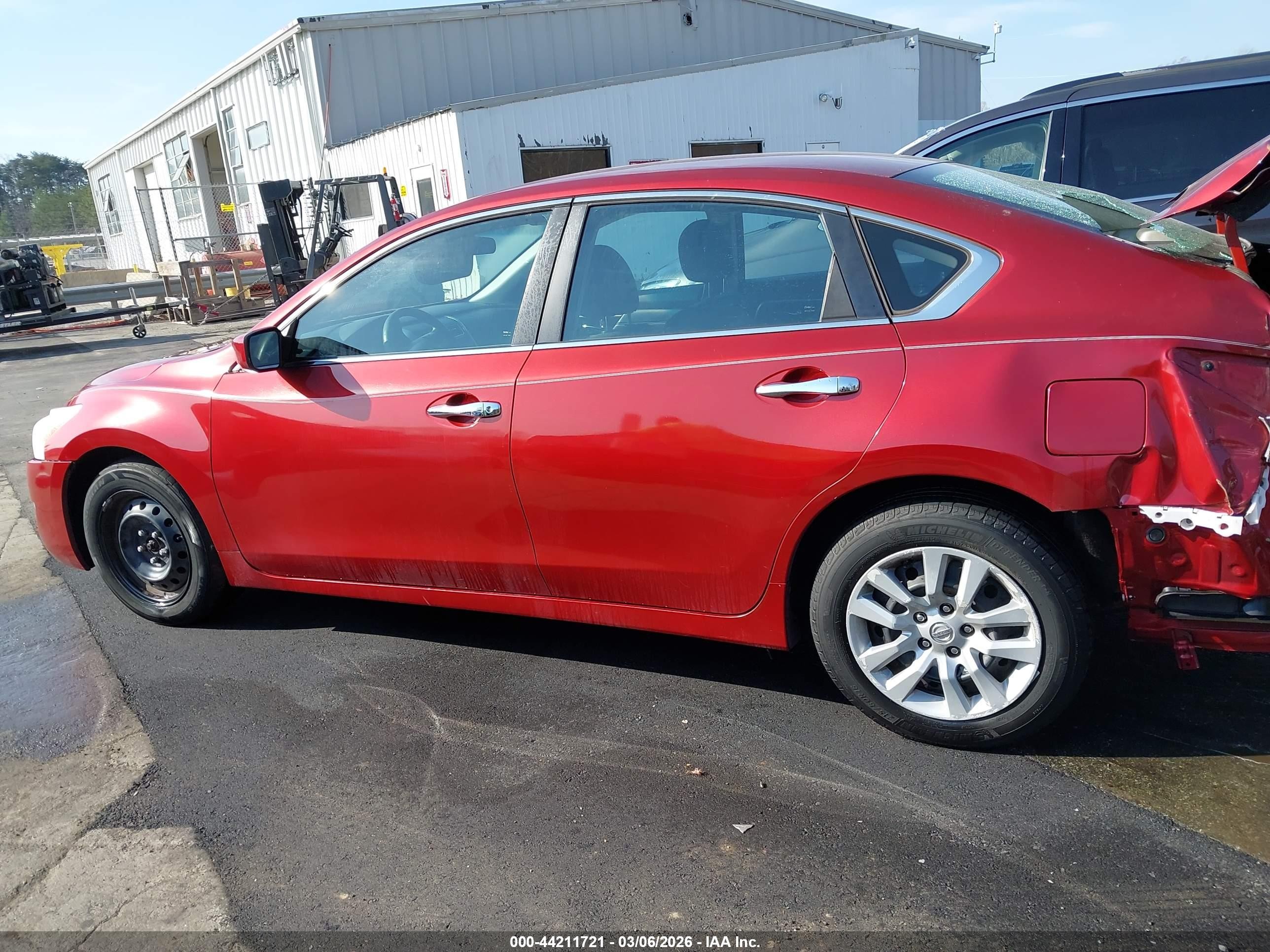 2015 Nissan Altima 2.5/2.5 S/2.5 Sl/2.5 Sv Burgundy vin: 1N4AL3AP3FC253545