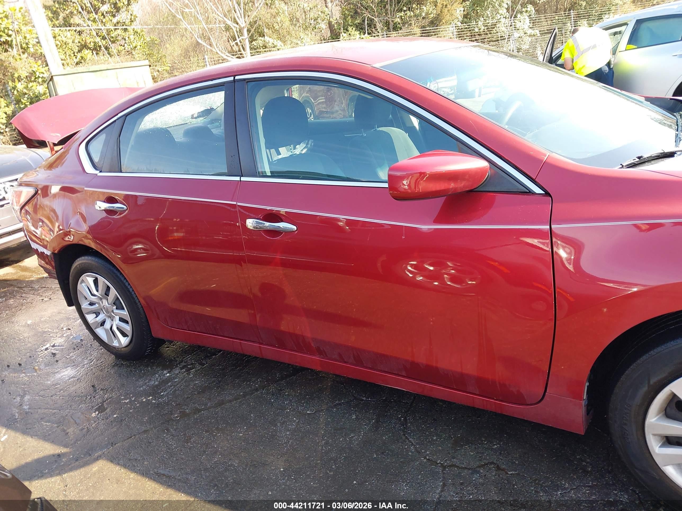 2015 Nissan Altima 2.5/2.5 S/2.5 Sl/2.5 Sv Burgundy vin: 1N4AL3AP3FC253545