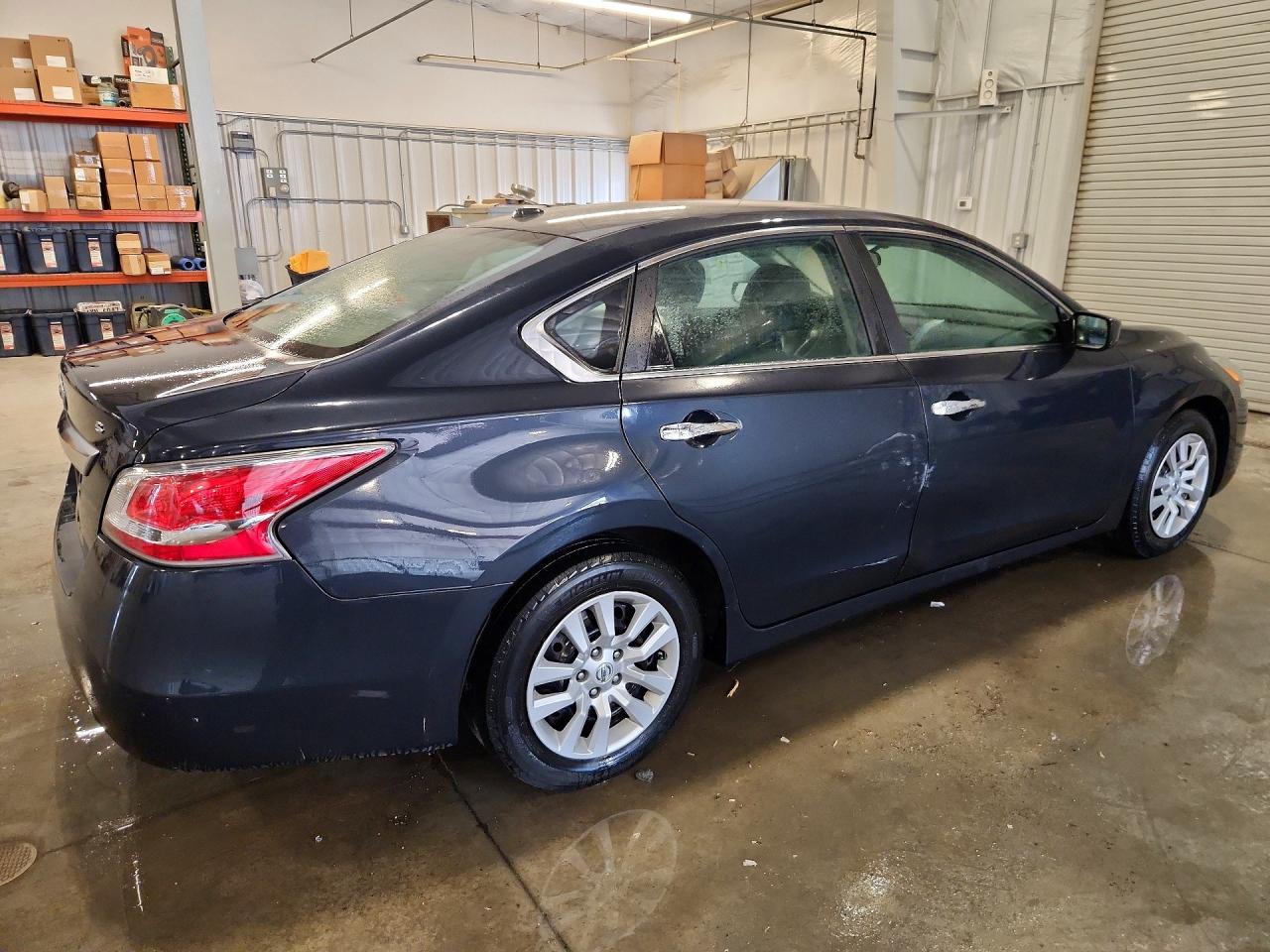 2015 Nissan Altima 2.5 S Серый vin: 1N4AL3AP3FC263458