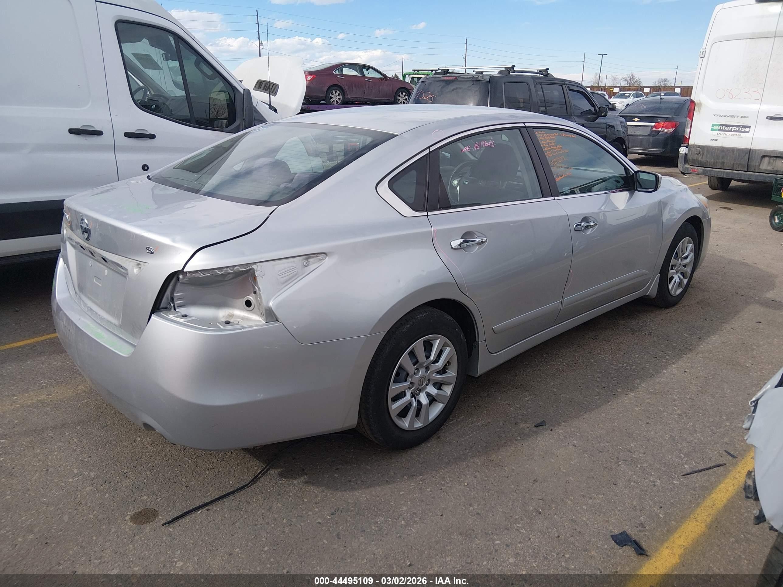 2015 Nissan Altima 2.5 S Silver vin: 1N4AL3AP3FC263928