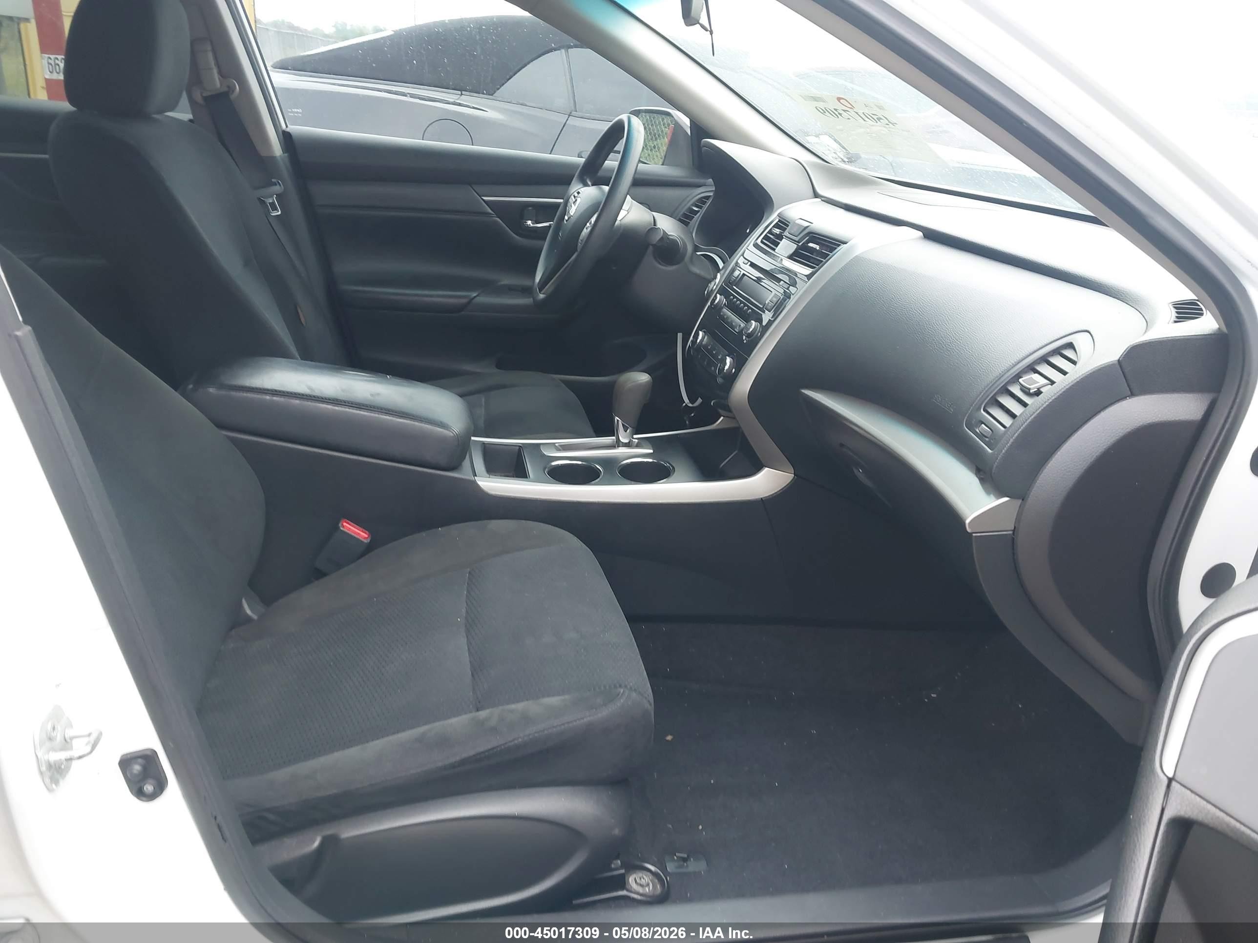 2015 Nissan Altima 2.5/2.5 S/2.5 Sl/2.5 Sv Белый vin: 1N4AL3AP3FC275674