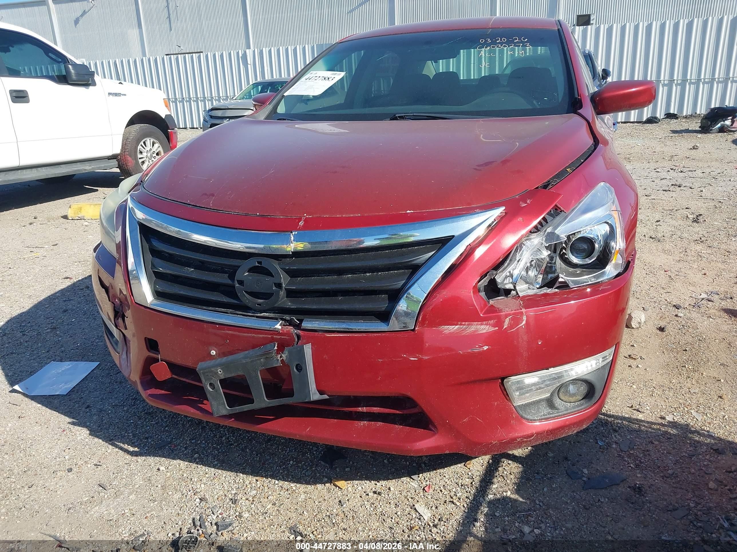 2015 Nissan Altima 2.5 Sv Красный vin: 1N4AL3AP3FC277327