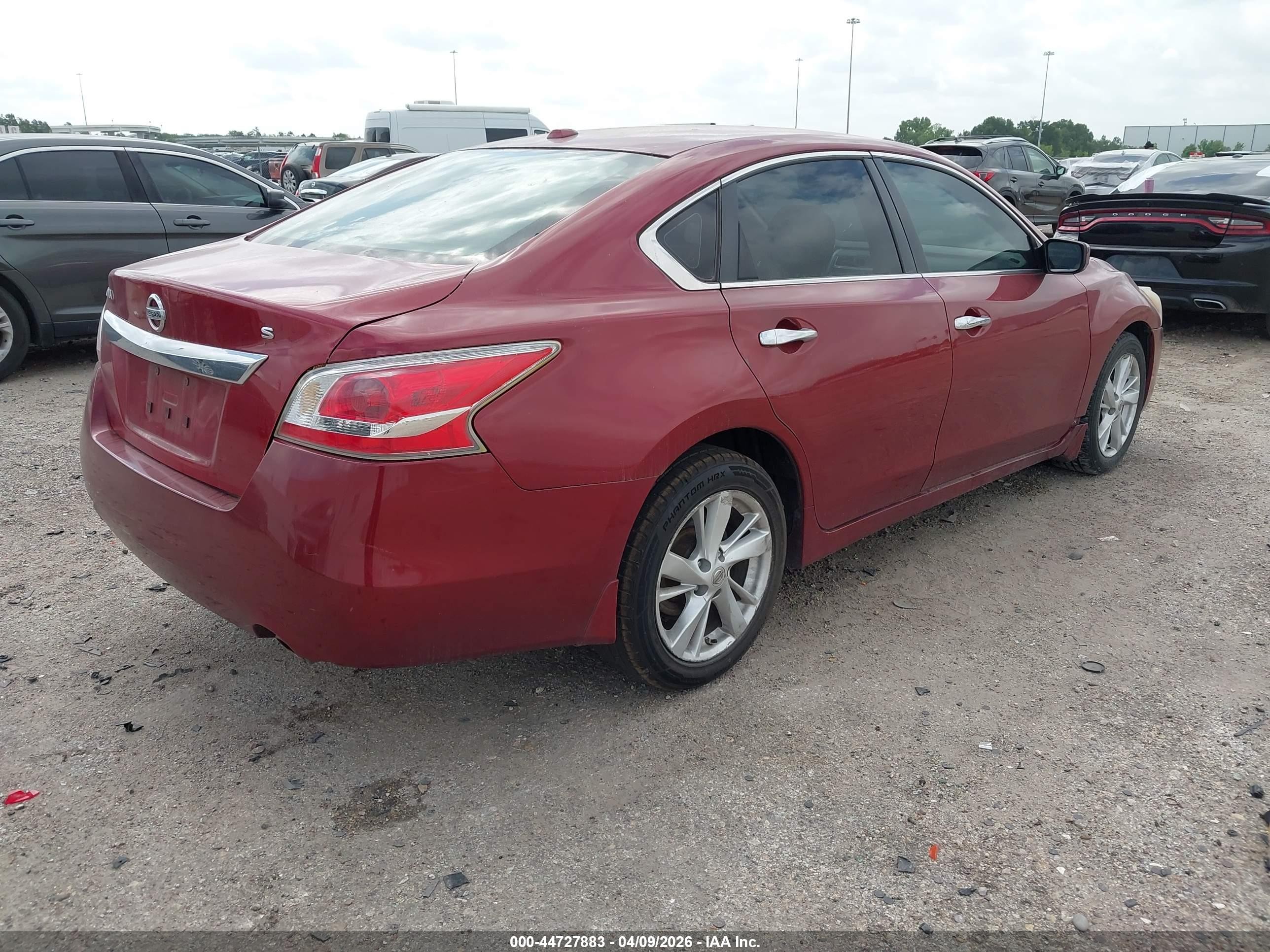 2015 Nissan Altima 2.5 Sv Красный vin: 1N4AL3AP3FC277327