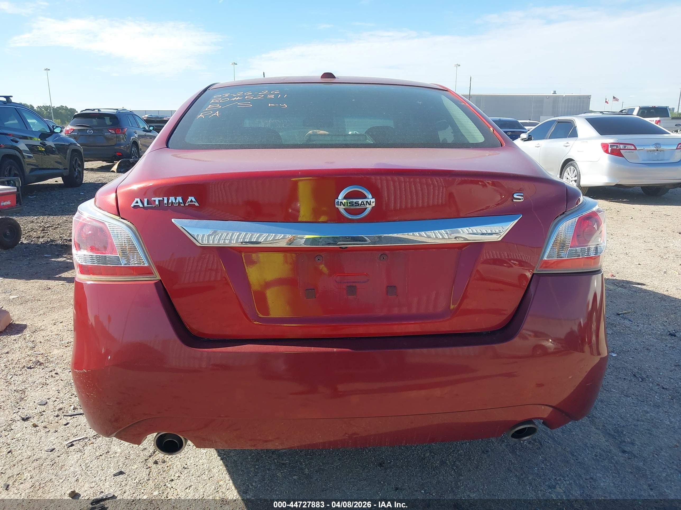 2015 Nissan Altima 2.5 Sv Красный vin: 1N4AL3AP3FC277327