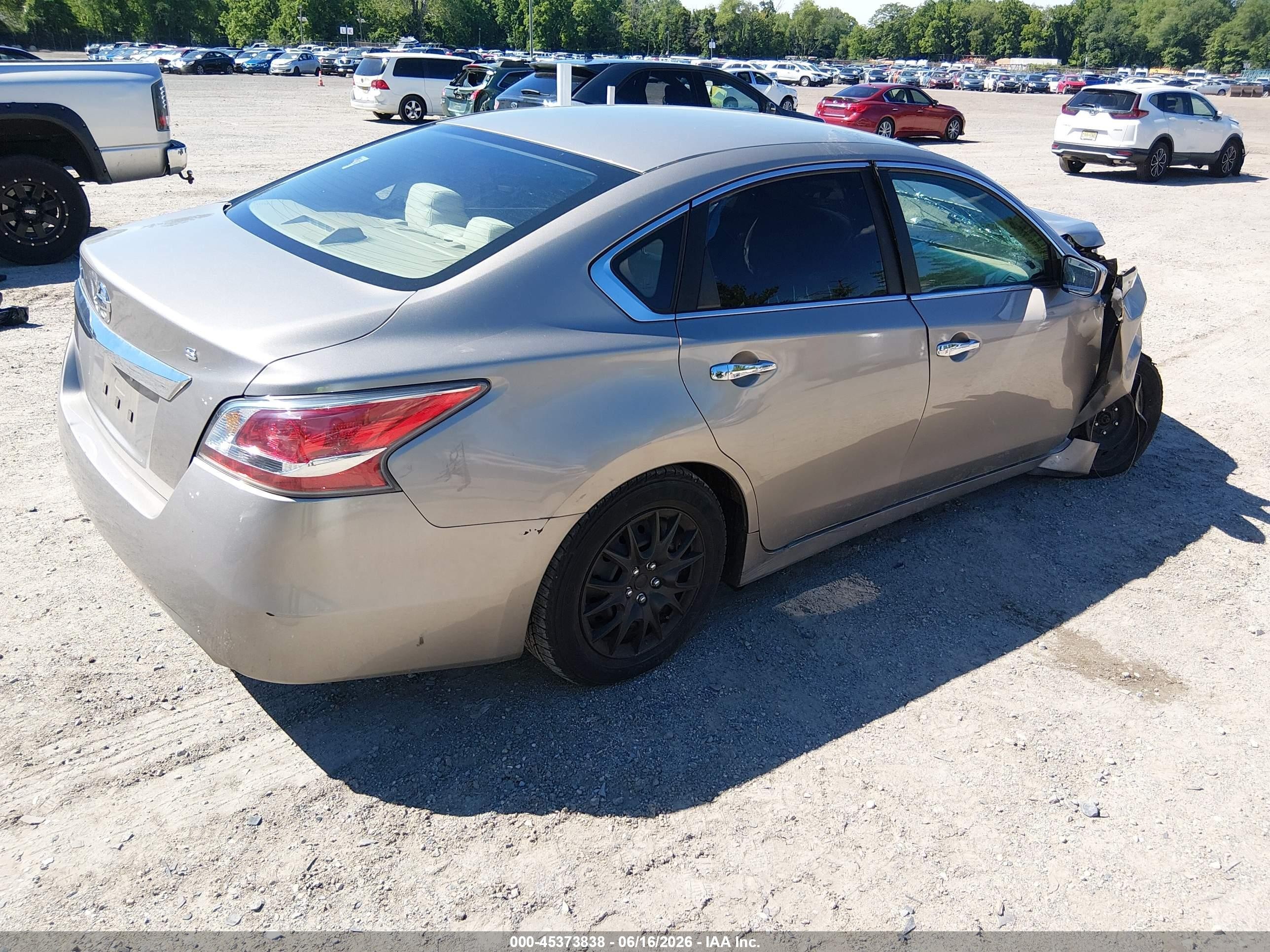 2015 Nissan Altima 2.5 S Champagne vin: 1N4AL3AP3FC289168