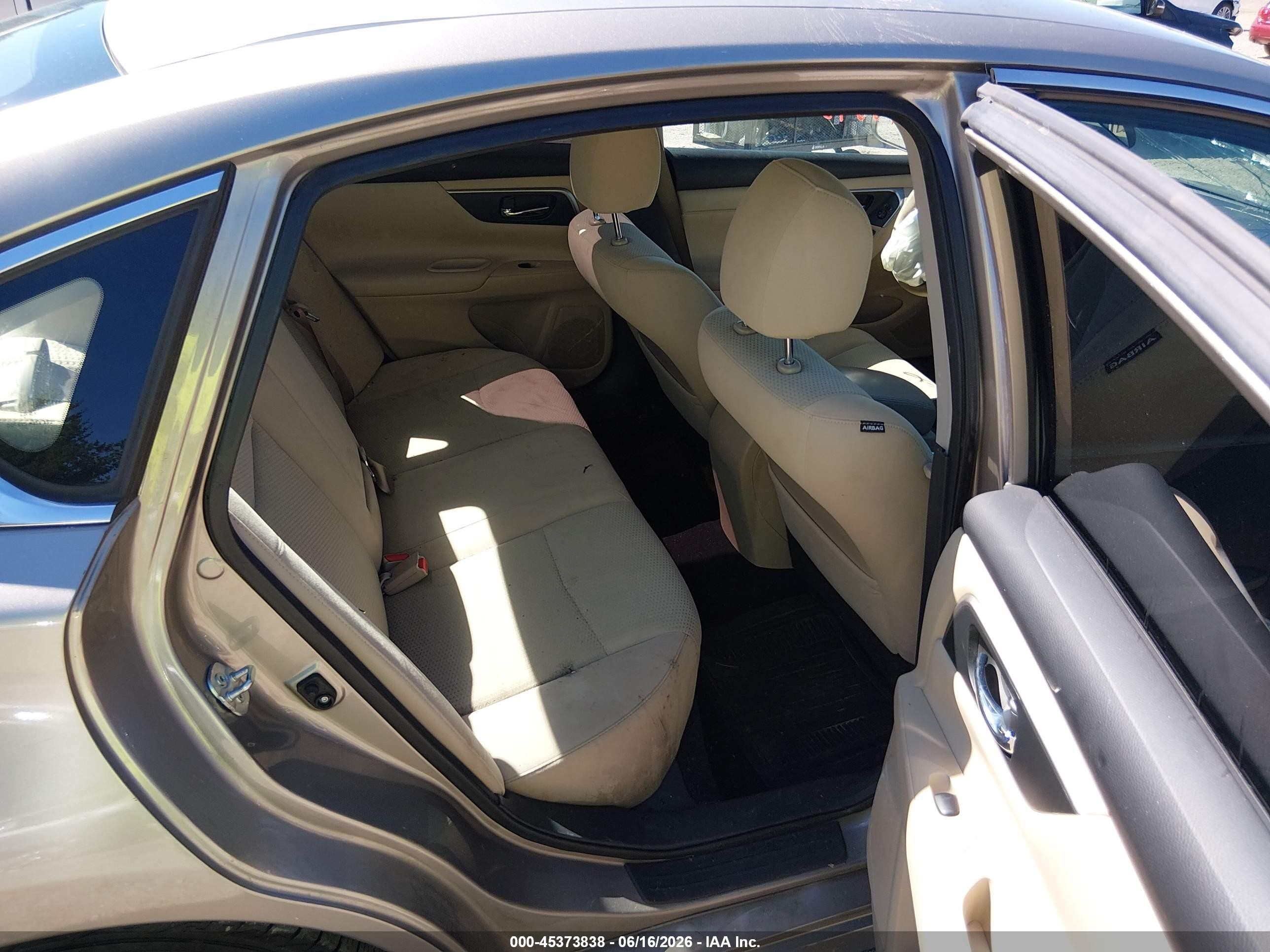2015 Nissan Altima 2.5 S Champagne vin: 1N4AL3AP3FC289168