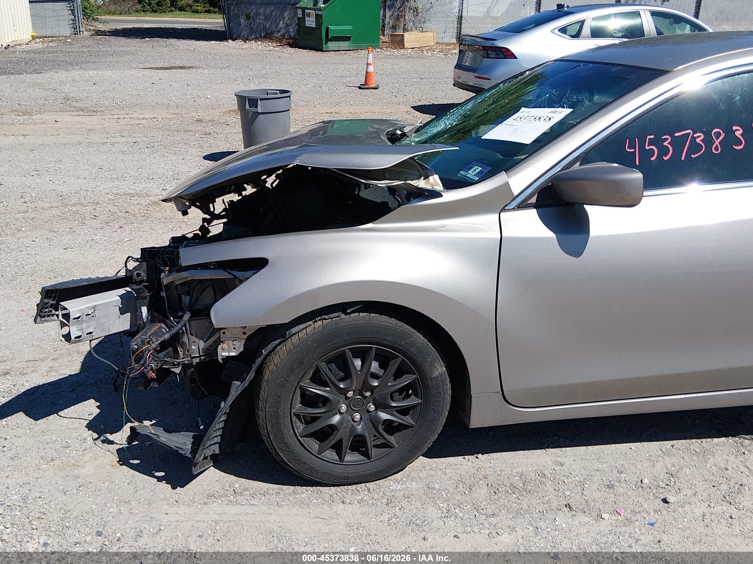 2015 Nissan Altima 2.5 S Champagne vin: 1N4AL3AP3FC289168