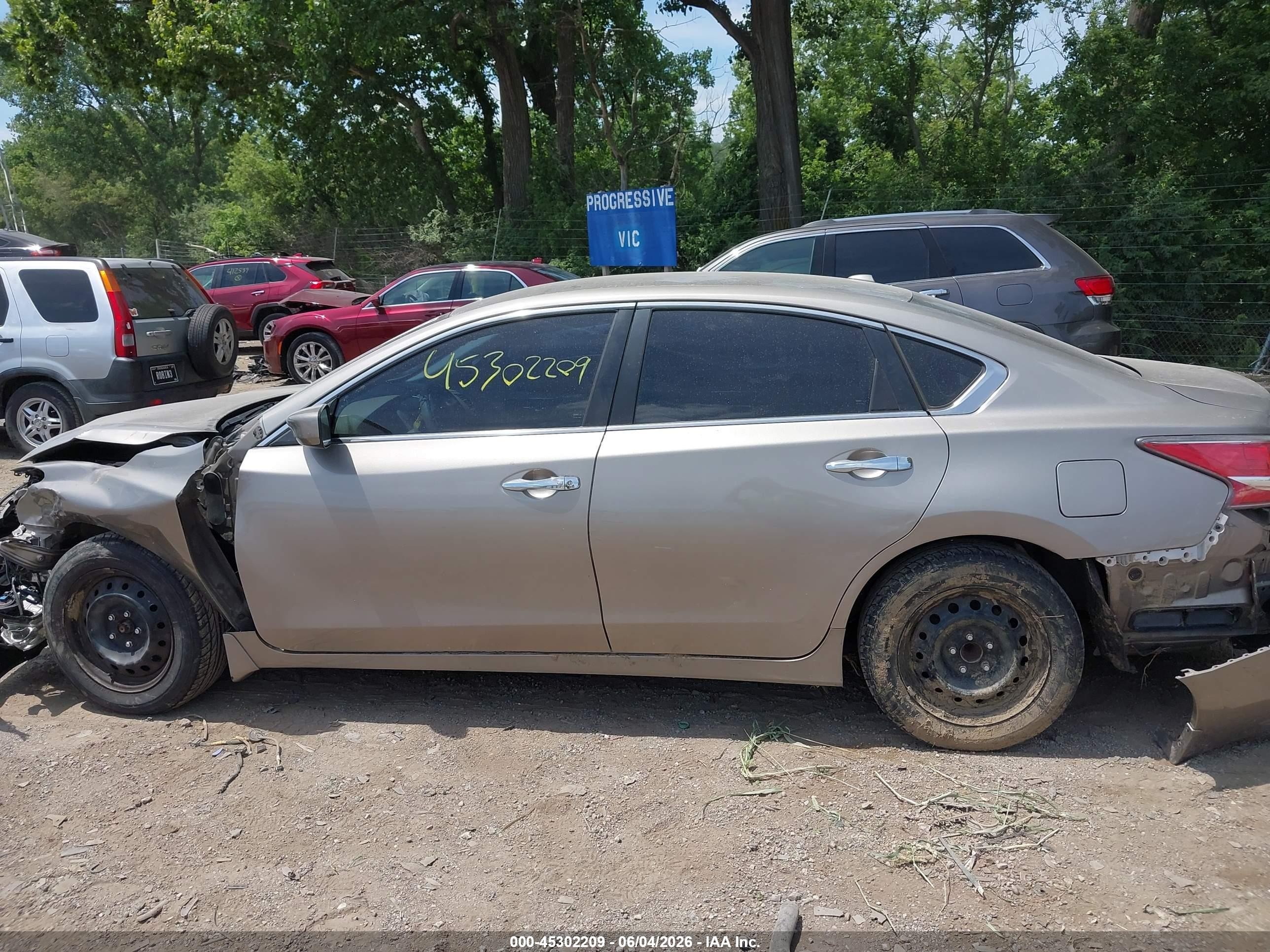 2015 Nissan Altima 2.5 S Silver vin: 1N4AL3AP3FC291308